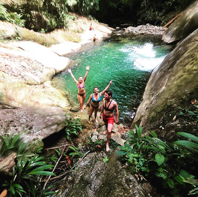 Greetings from San Carlos!😎 #haveaniceweekend #adventure #sancarlos #backpackingcolombia #learningspanish #experiencetherealcolombia #waterfall #liveyourlife #beautifulnature #naturelovers