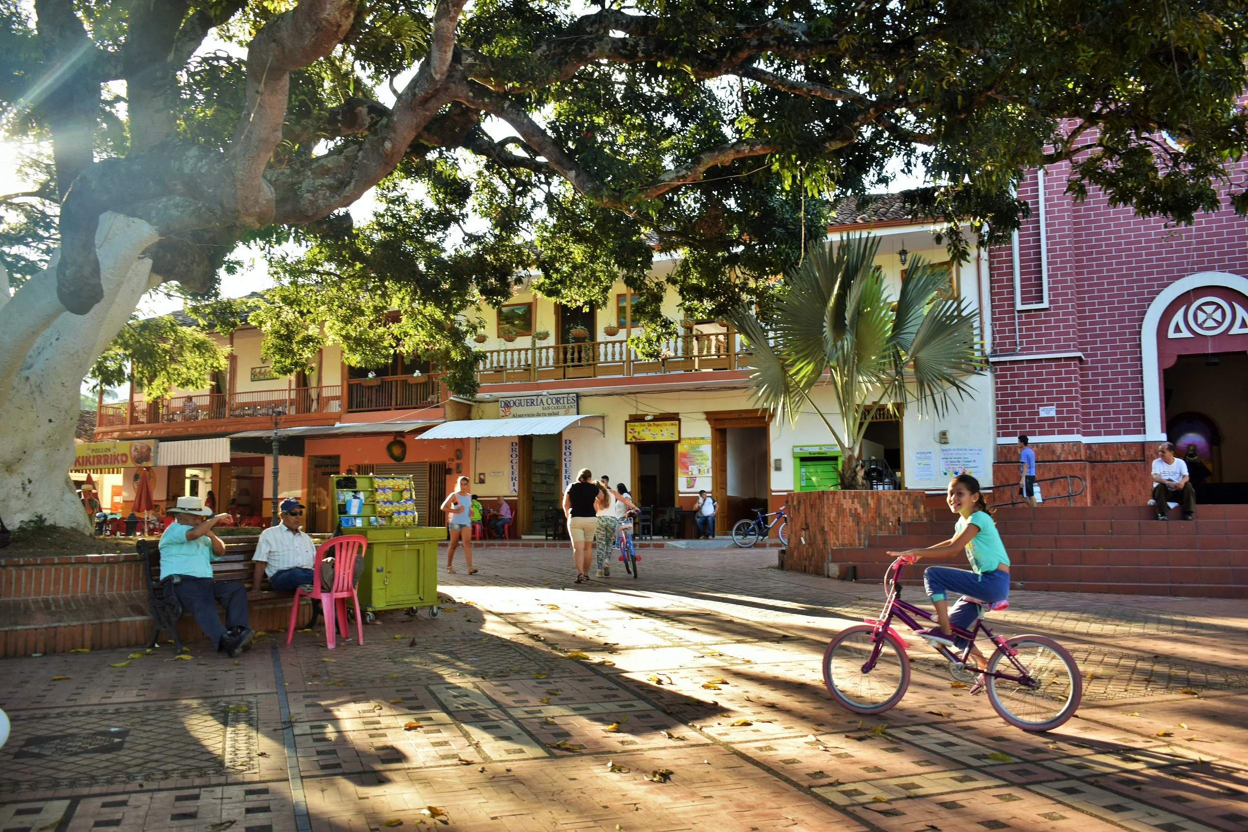 Spanish in the Real World: How to Practice Speaking in Everyday Situations