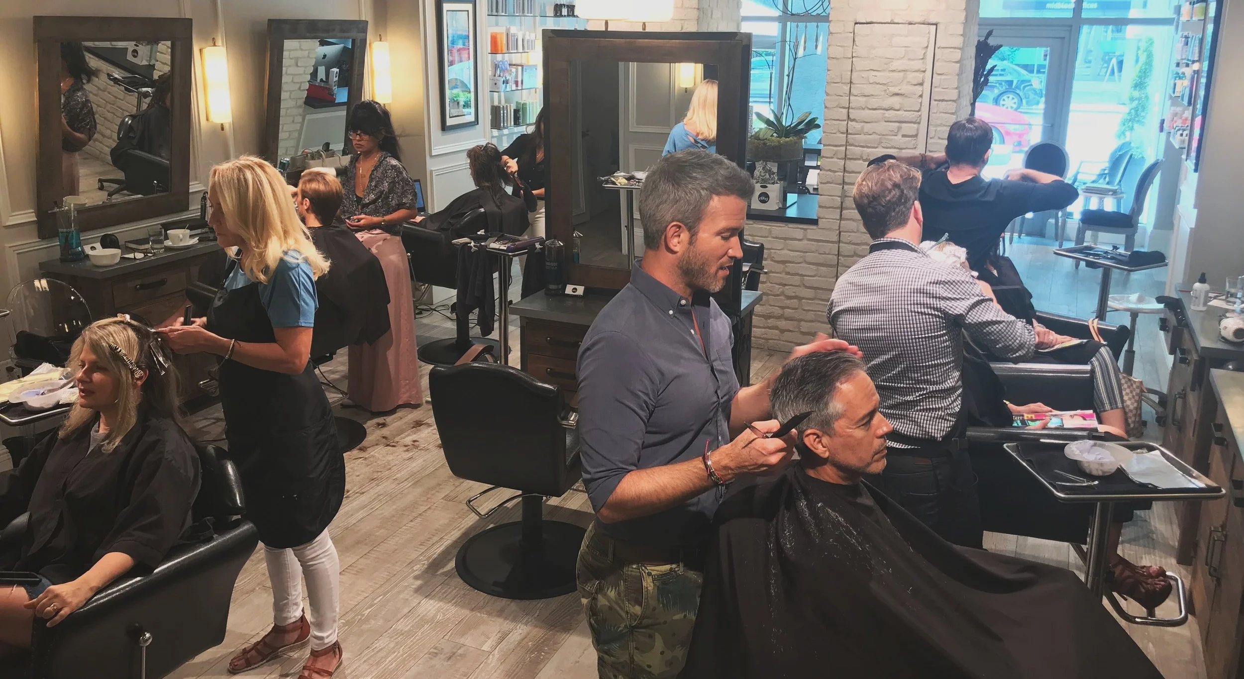 Salon+Ethos+full+house.jpg