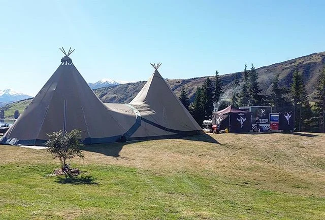 A stunning day for two stunning girls!
*EMMA and JO*
@gatherandgoldtipis and @fullypitted looking fabulous against a blue sky @dublinbayweddings
.
.
.
.
.
#celebrantemily #wanakawedding #wanakaweddings #weddingwanaka #wanaka #sayidoinwanaka #wanakacelebrant #celebrantwanaka #dublinbayweddings #destinationwedding