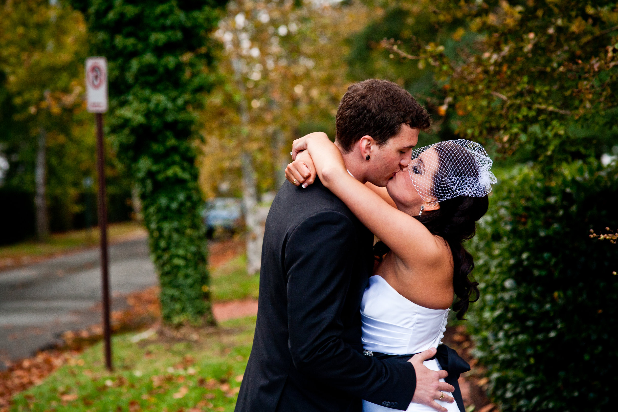 Richmond-Weddings-Kiss.jpg