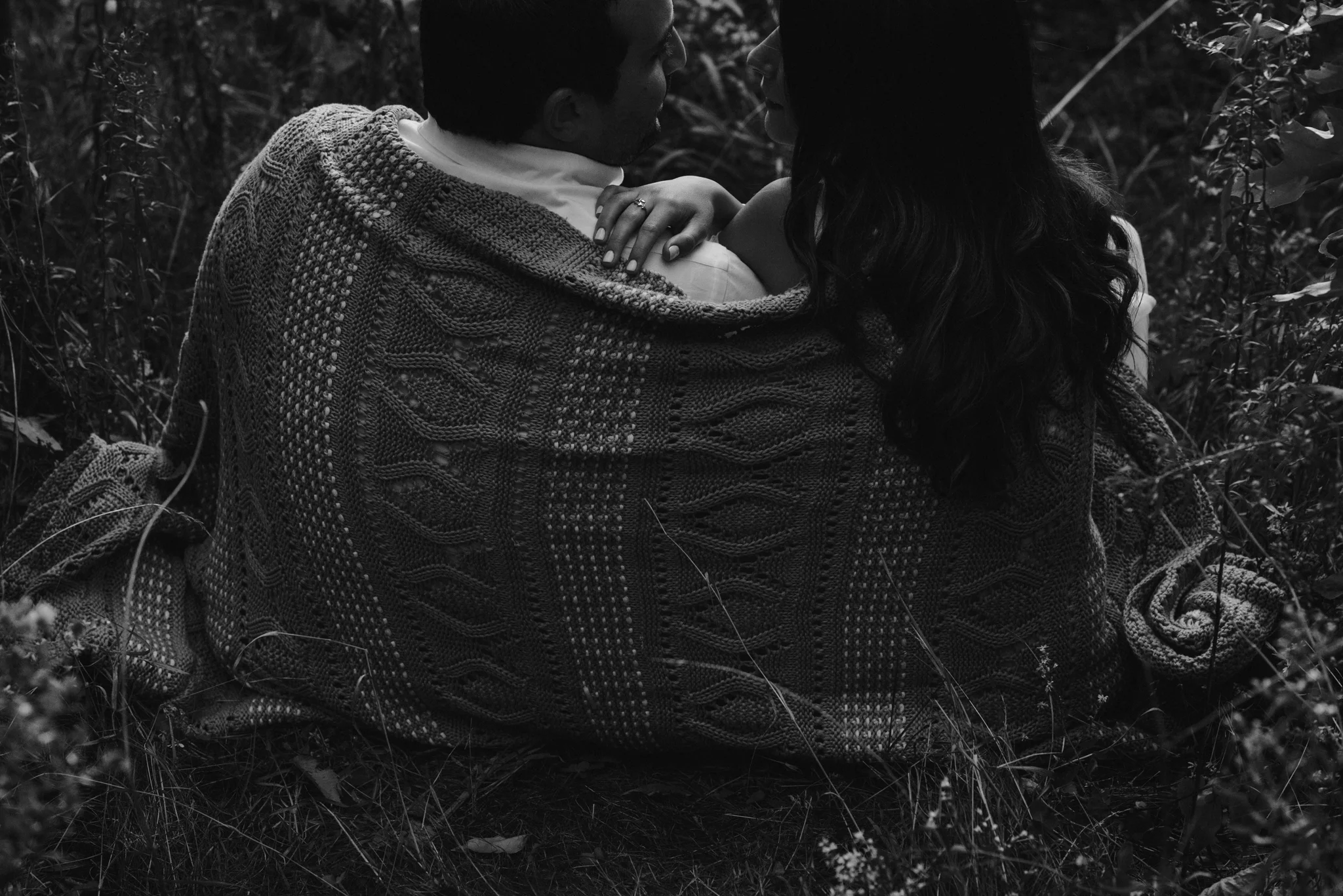 laura + yoni's engagement session at parc angrignon, montreal