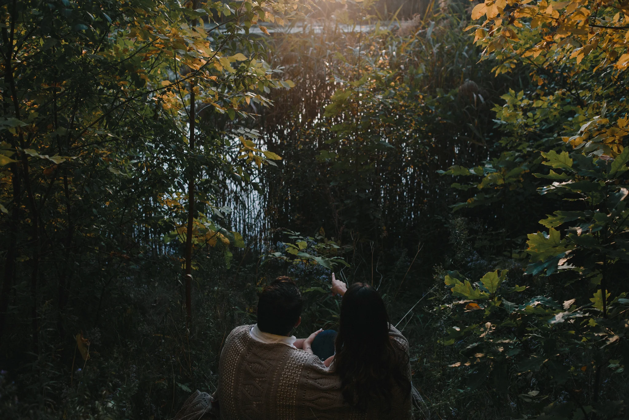laura + yoni's engagement session at parc angrignon, montreal
