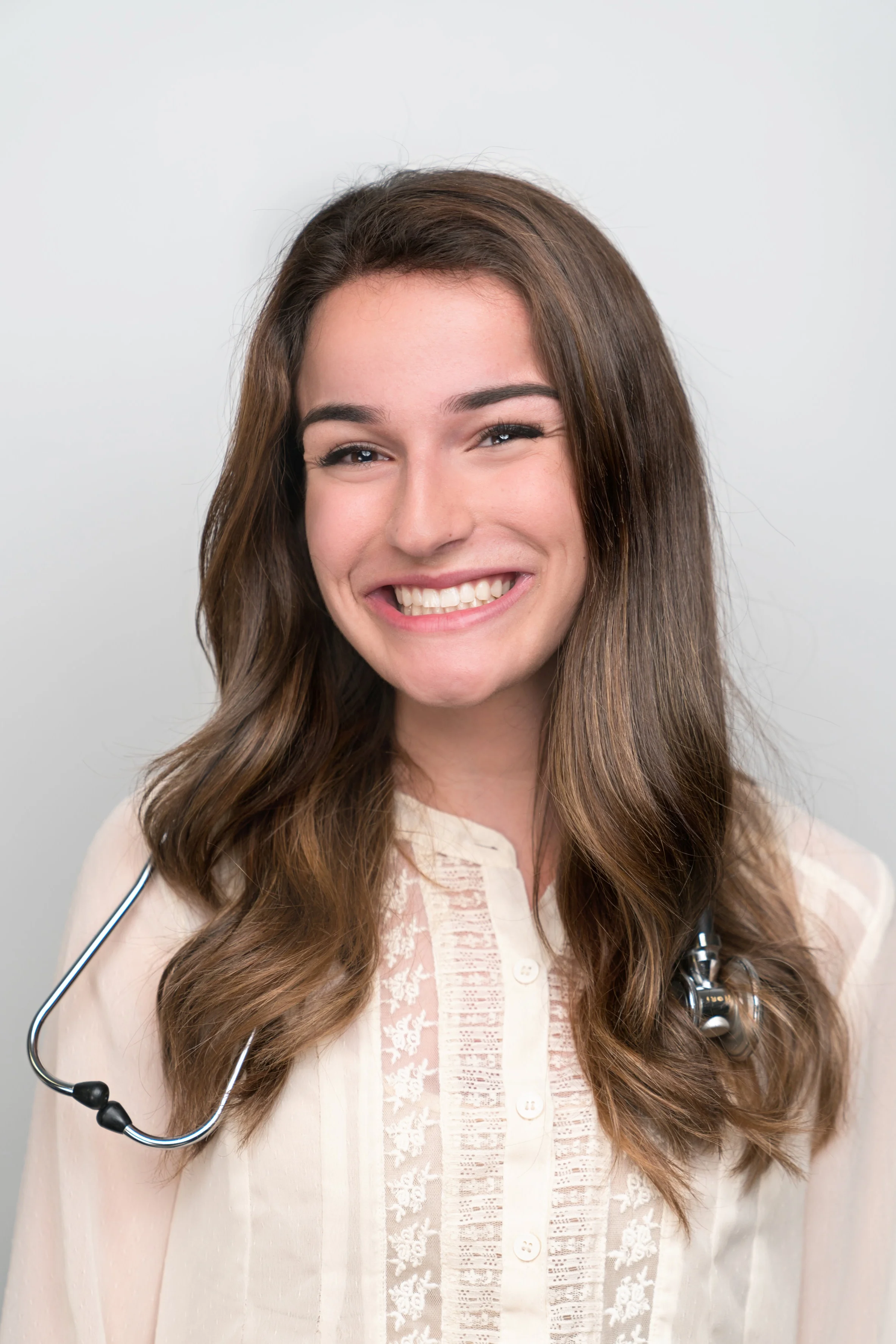 Jasmine Daragahi Major: Neurobiology, Physiology, and Behavior Career Goal: Pediatrician
