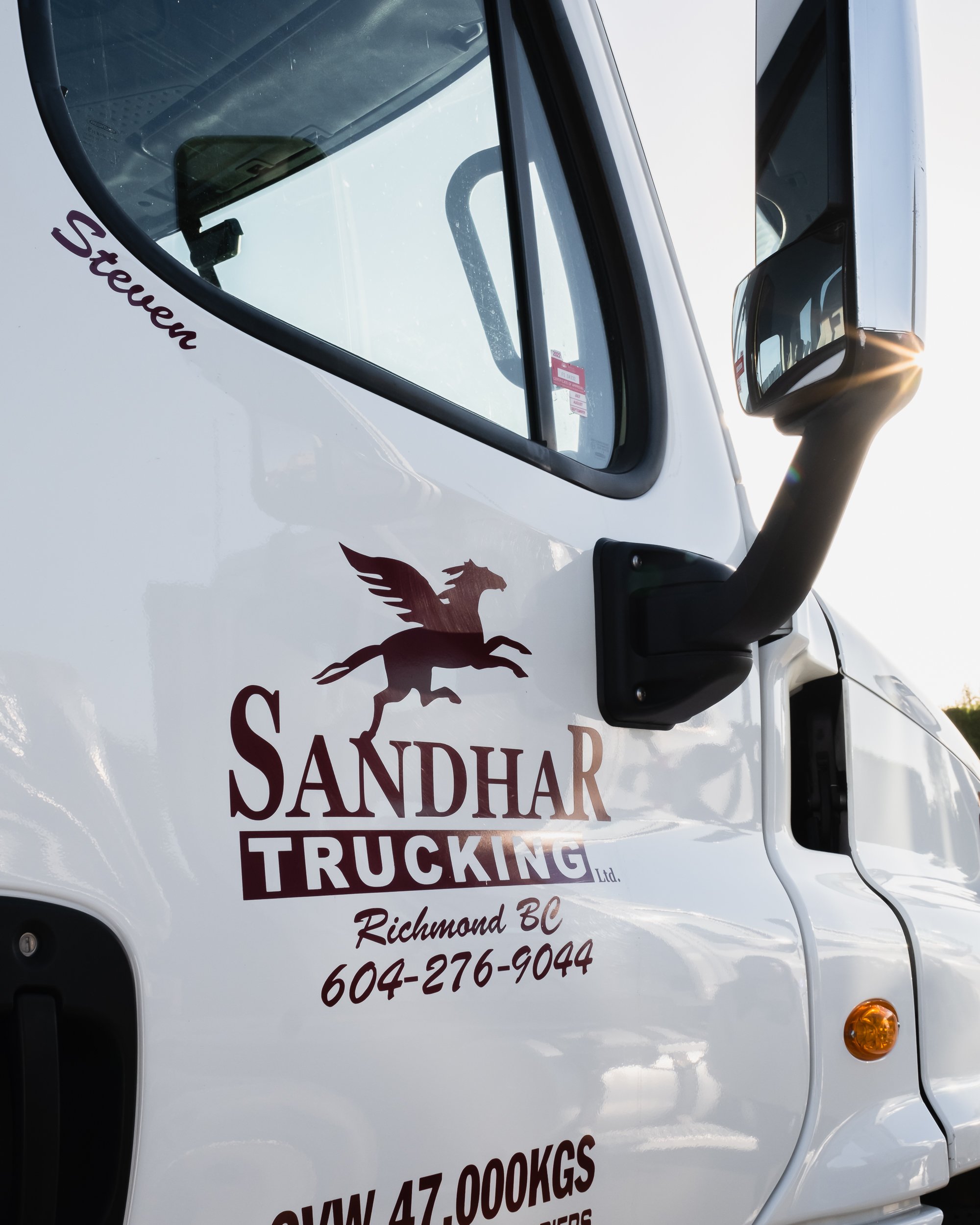 Sandhar trucking.jpg