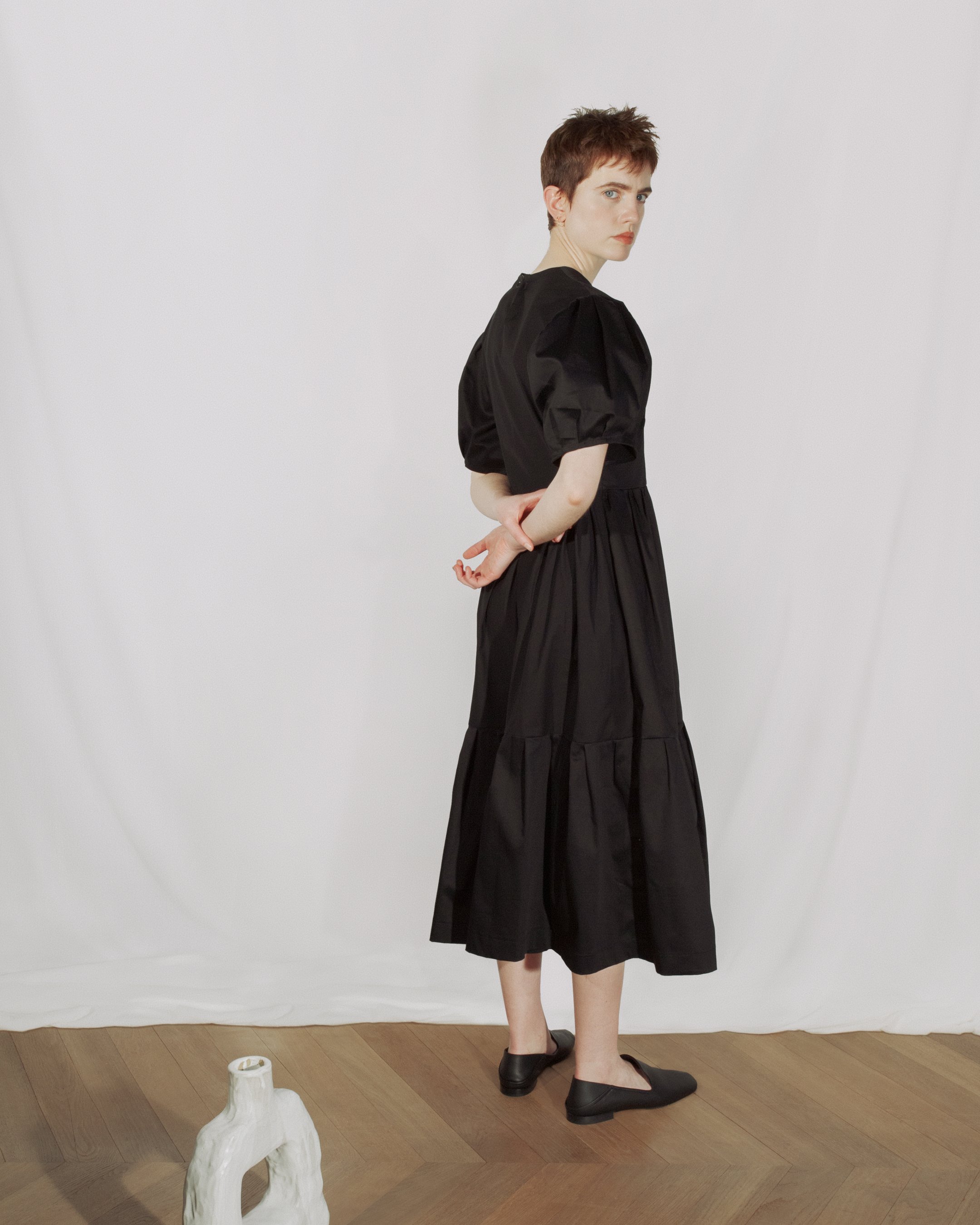 06.GATHERED DRESS - BLACK_3.jpg