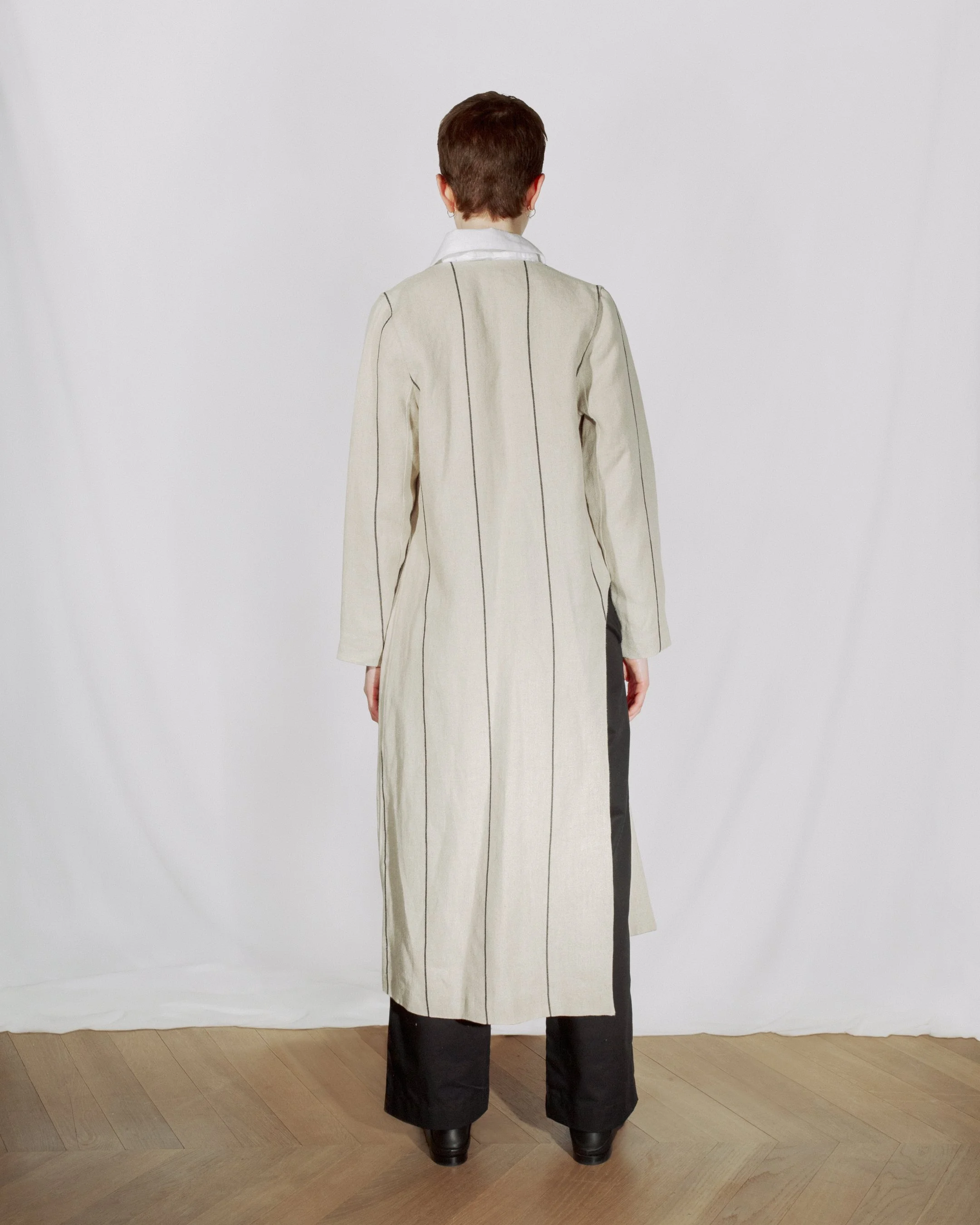 15.CUT OUT JACKET_05.jpg