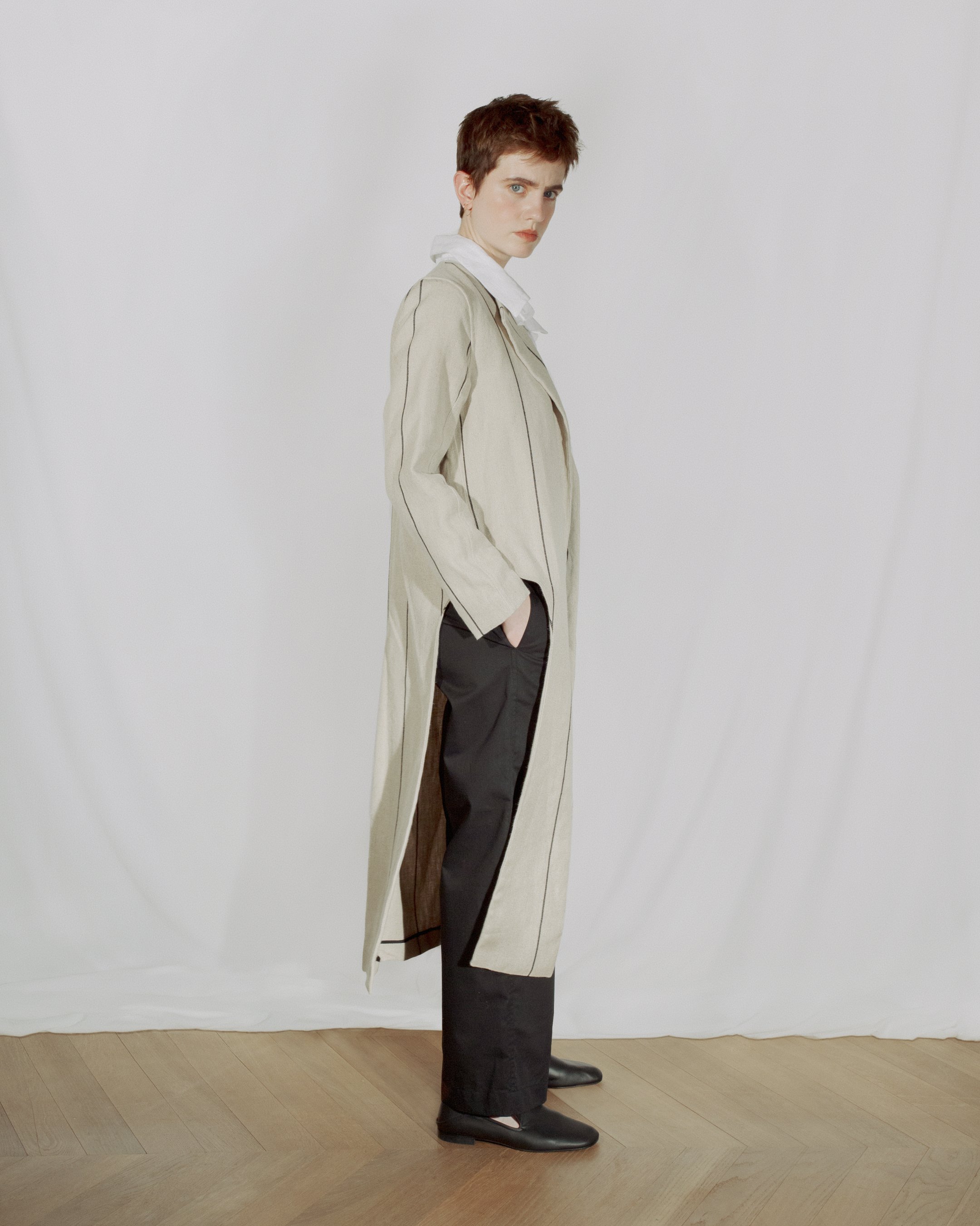 15.CUT OUT JACKET_03.jpg