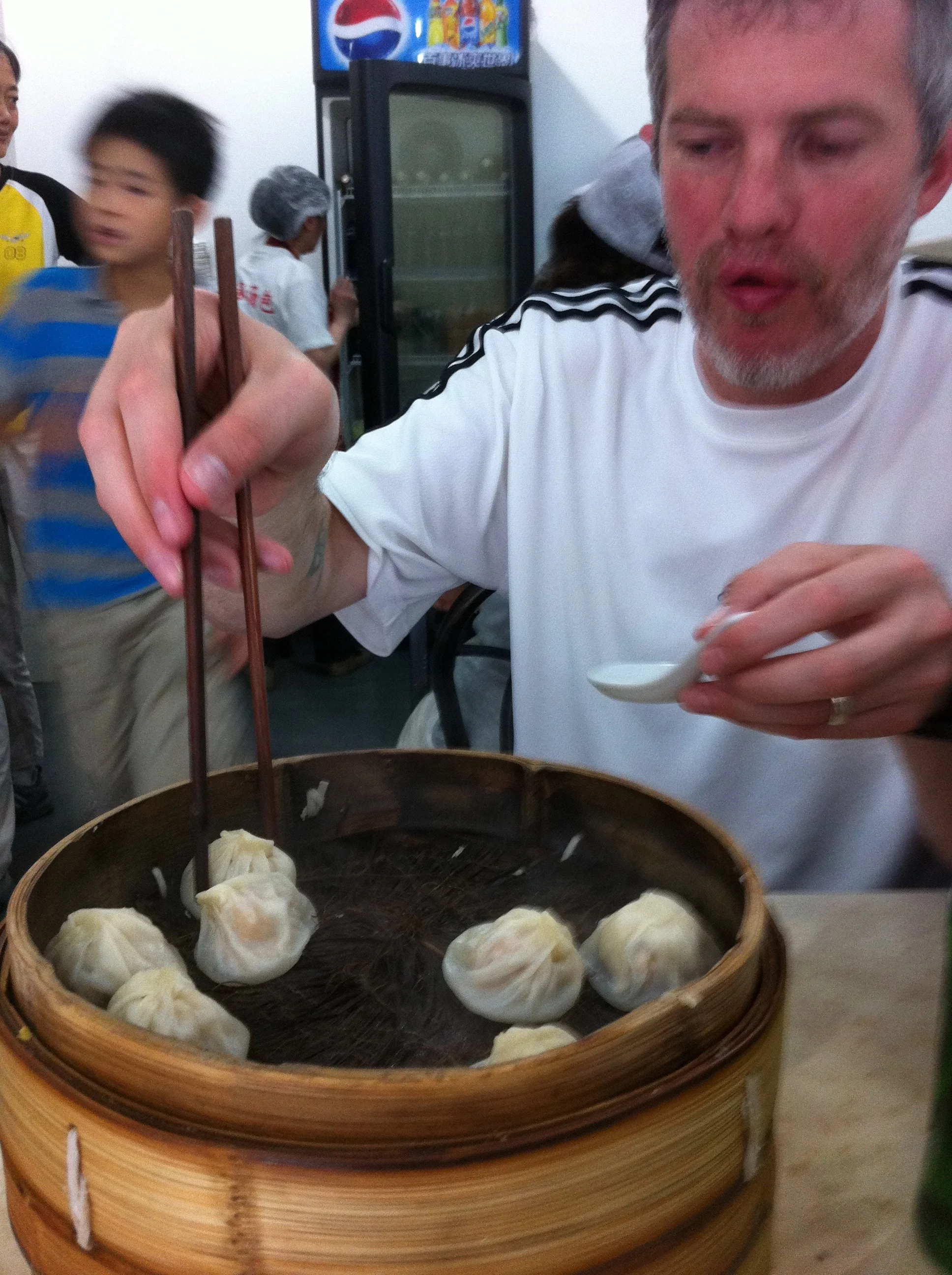 Our search for the best soup dumplings in Shanghai was successful, because of a local recommendation!
