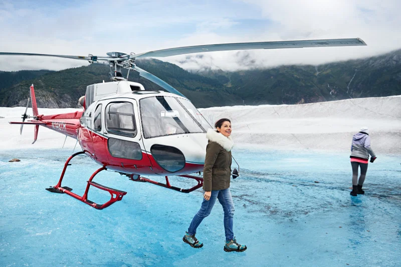 RU_2016_0904_PN_Mendenhall_Glacier_Frozen_Ice_Couple_Helicopter_6463_CvD_RGB.jpg