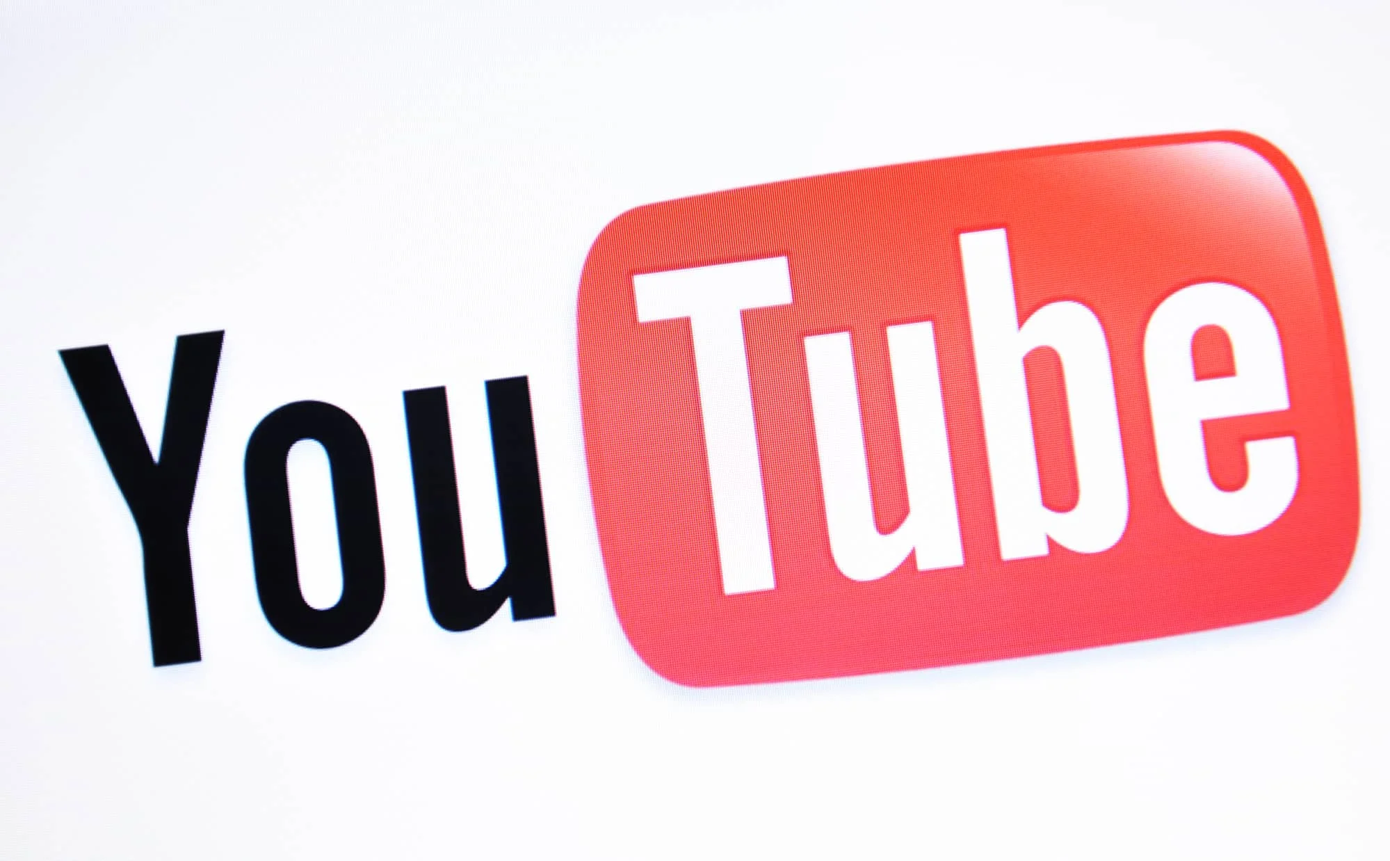 Grow your YouTube account with hashtags.