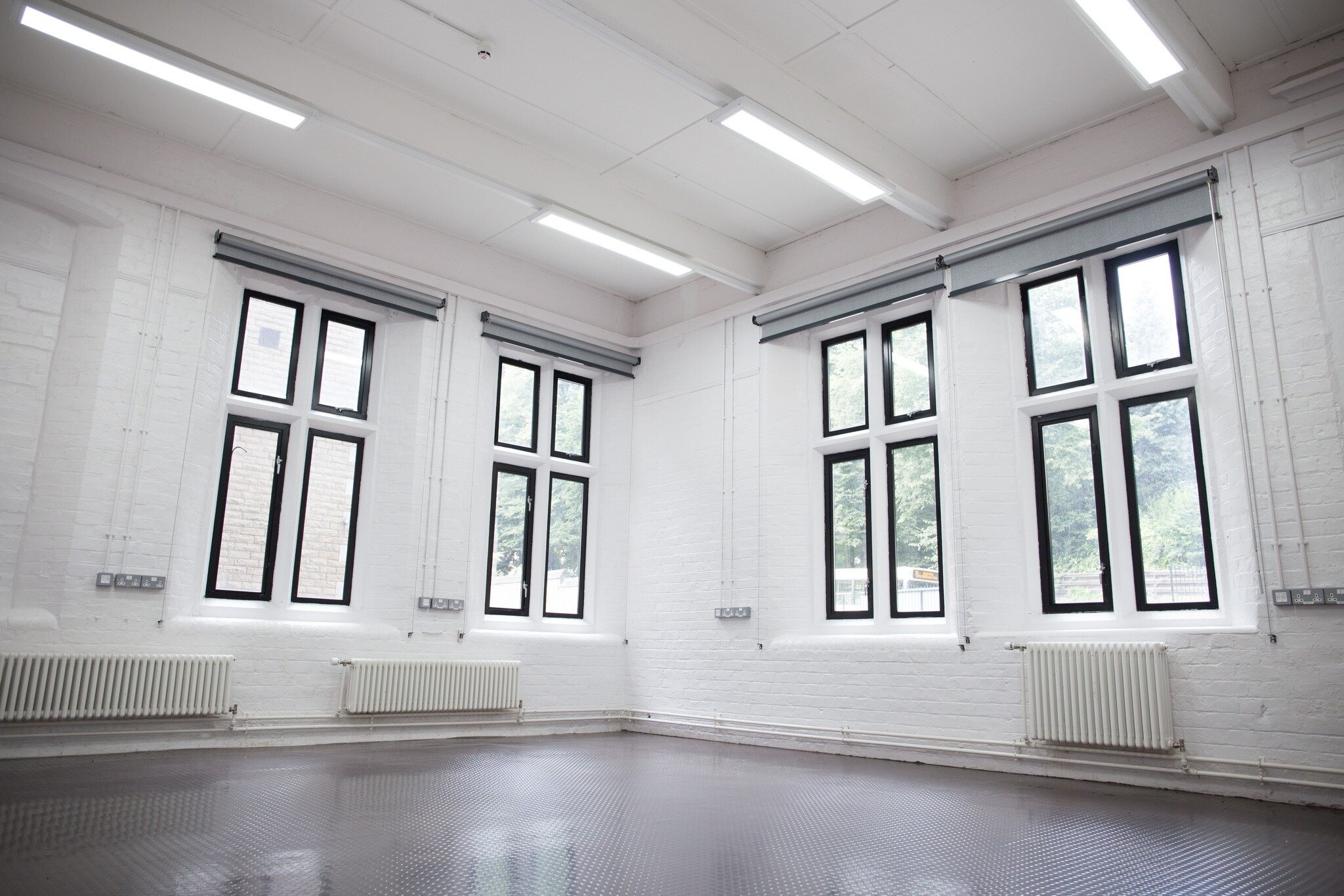 Our adaptable studio is a flexible space made for rehearsals, photoshoots and workshops, as well as team building activities and creative events. 

Hosting up to 50 theatre style and 30 cabaret style, additional projecting and computer equipment can 