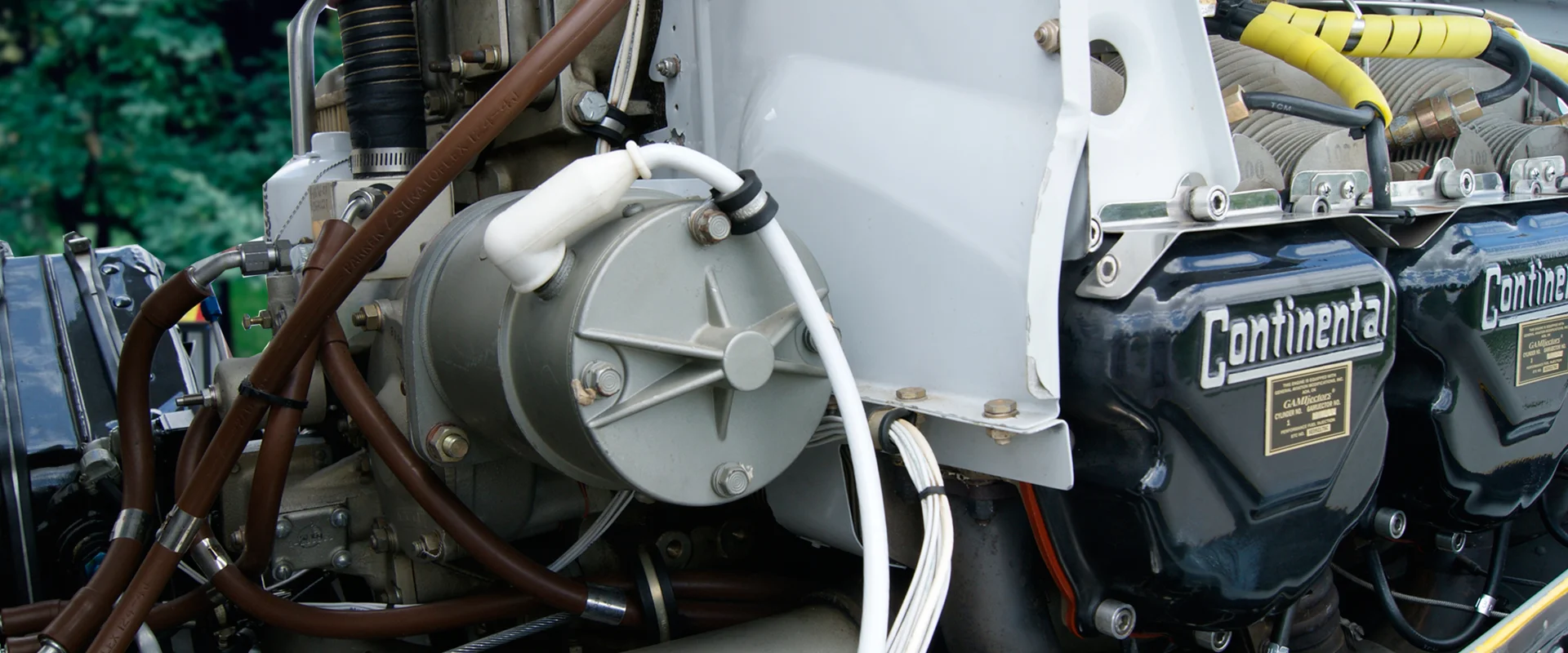 CloseUpEngine_1920x800_v1.jpg