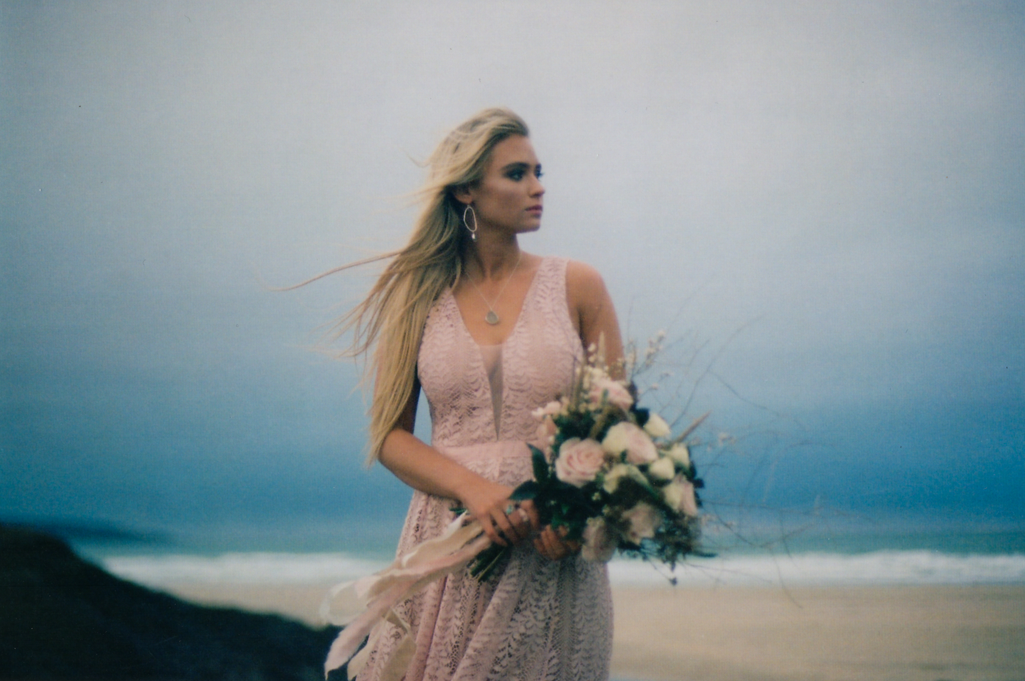 Lucie On The Beach | Bridal Editorial | www.oliviablogs.com