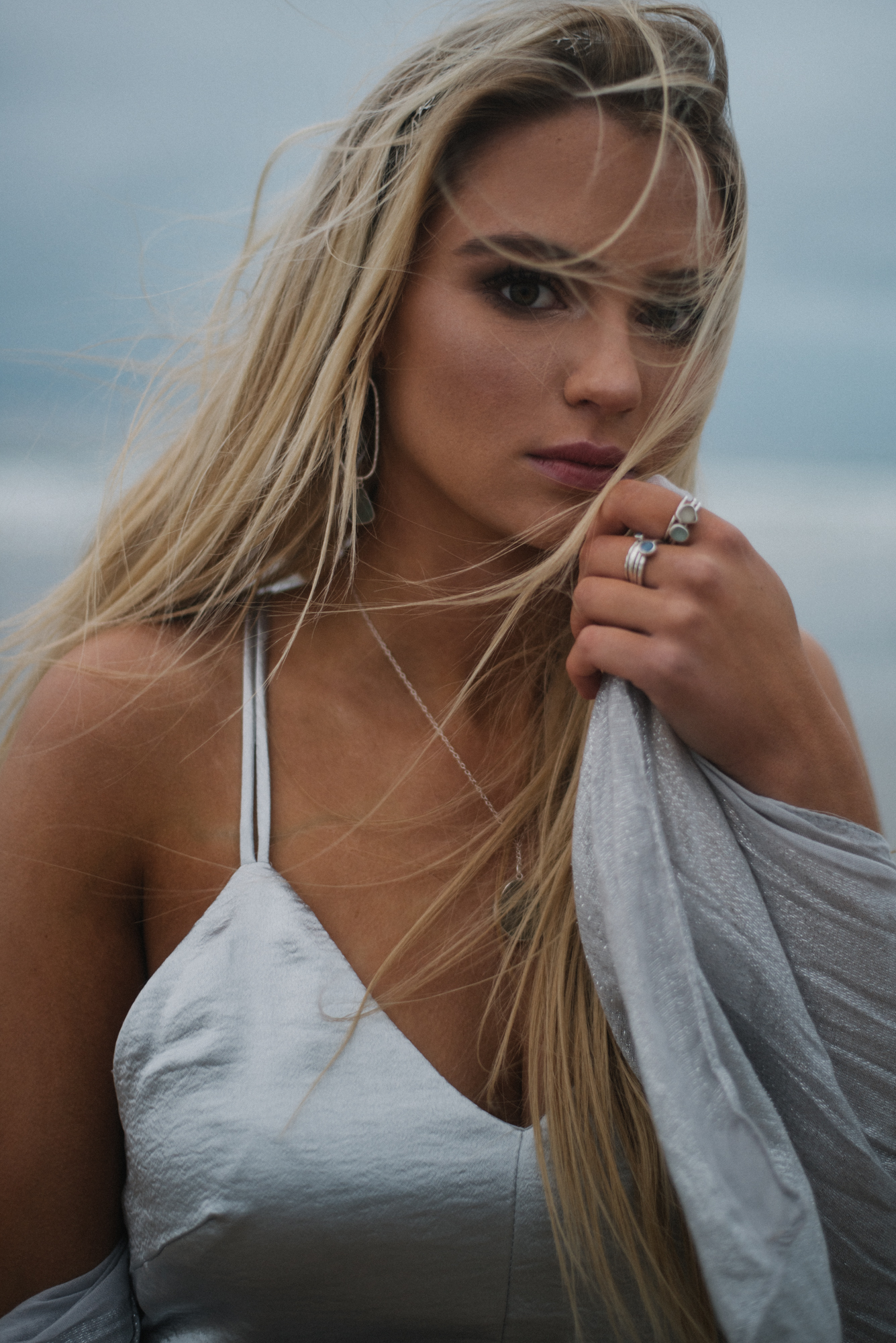 Lucie On The Beach | Bridal Editorial | www.oliviablogs.com