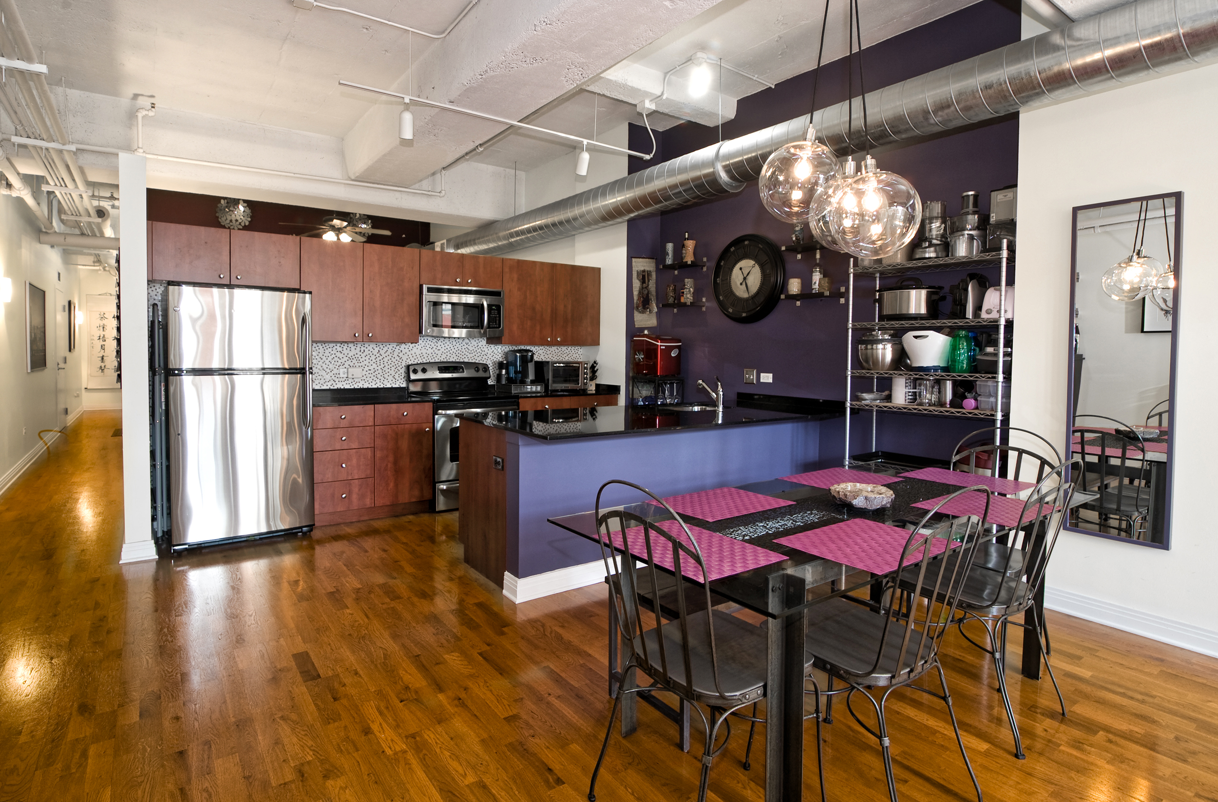 Kitchen/Dining area