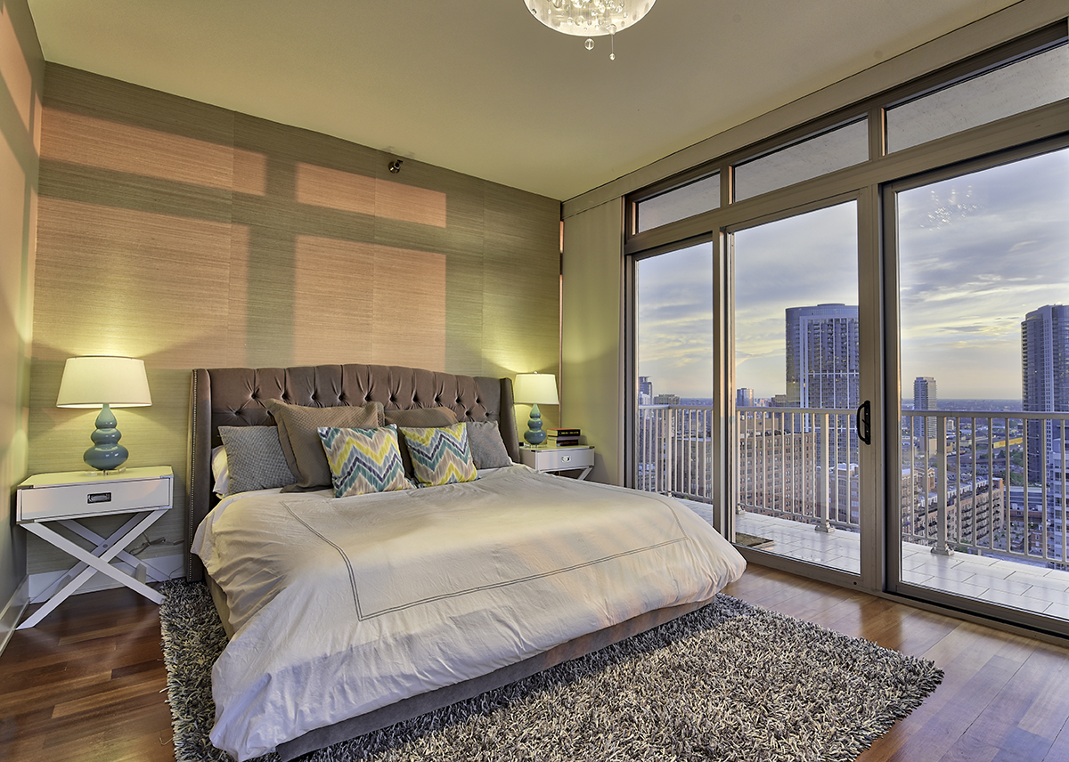 Beautiful Loop condo with magnificent views