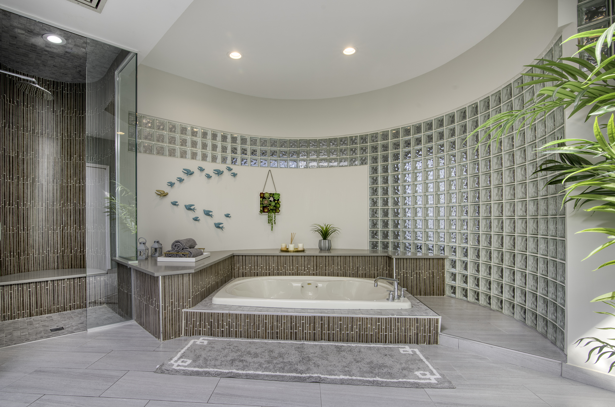 Master Bathroom-1.jpg