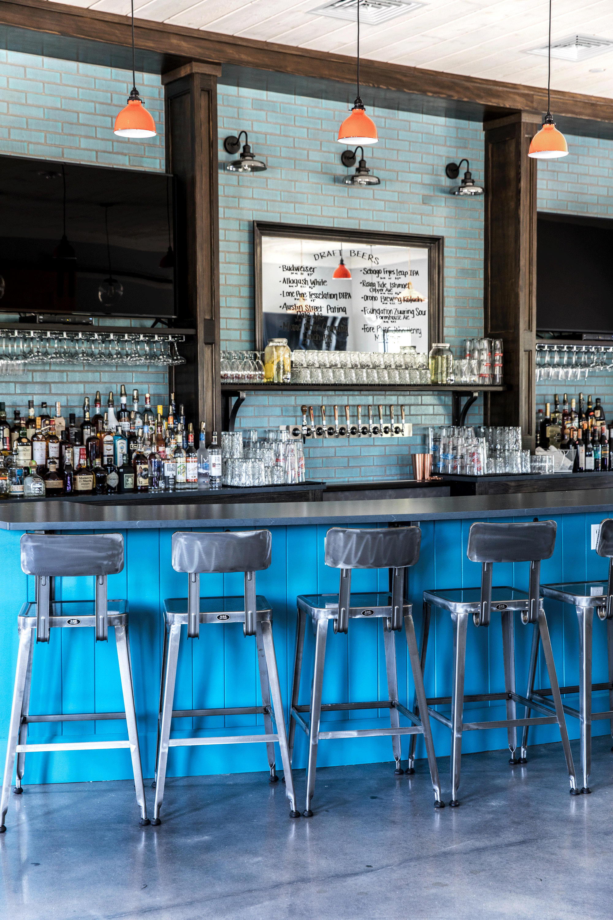 ERINLITTLE_DUNSTONTAP+TABLE-23638.gif