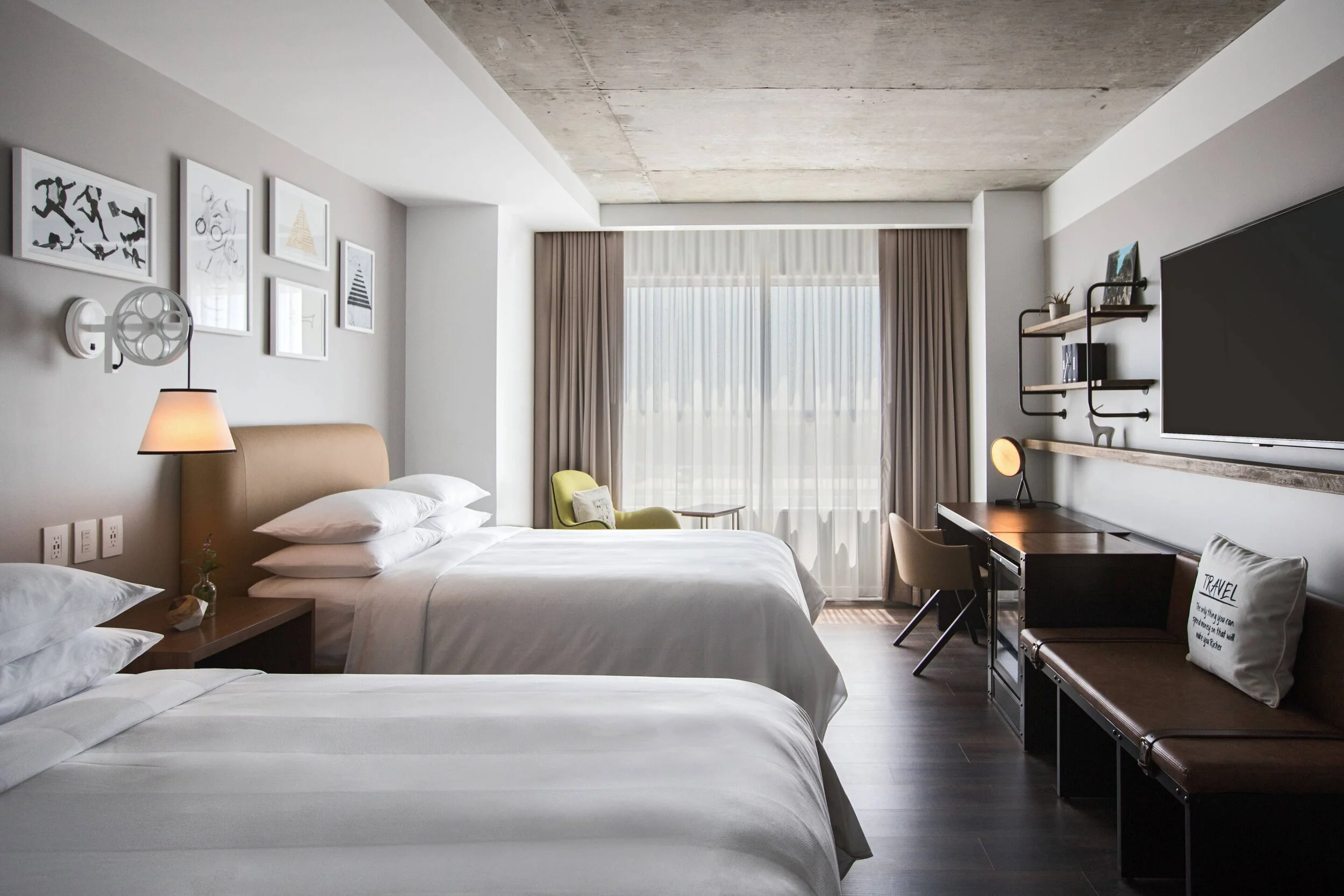 atlag-guestroom-0042-hor-clsc.jpg