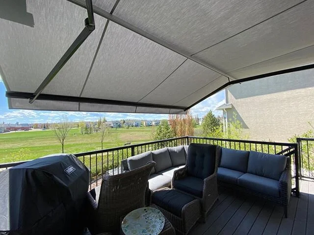 Full coverage!

#yycdecks #awningsyyc #yycawnings #calgaryawnings #yycpatios #yycpatio #calgarypatios #theawningfactory #sunrooms #calgarysunrooms #yycsunrooms