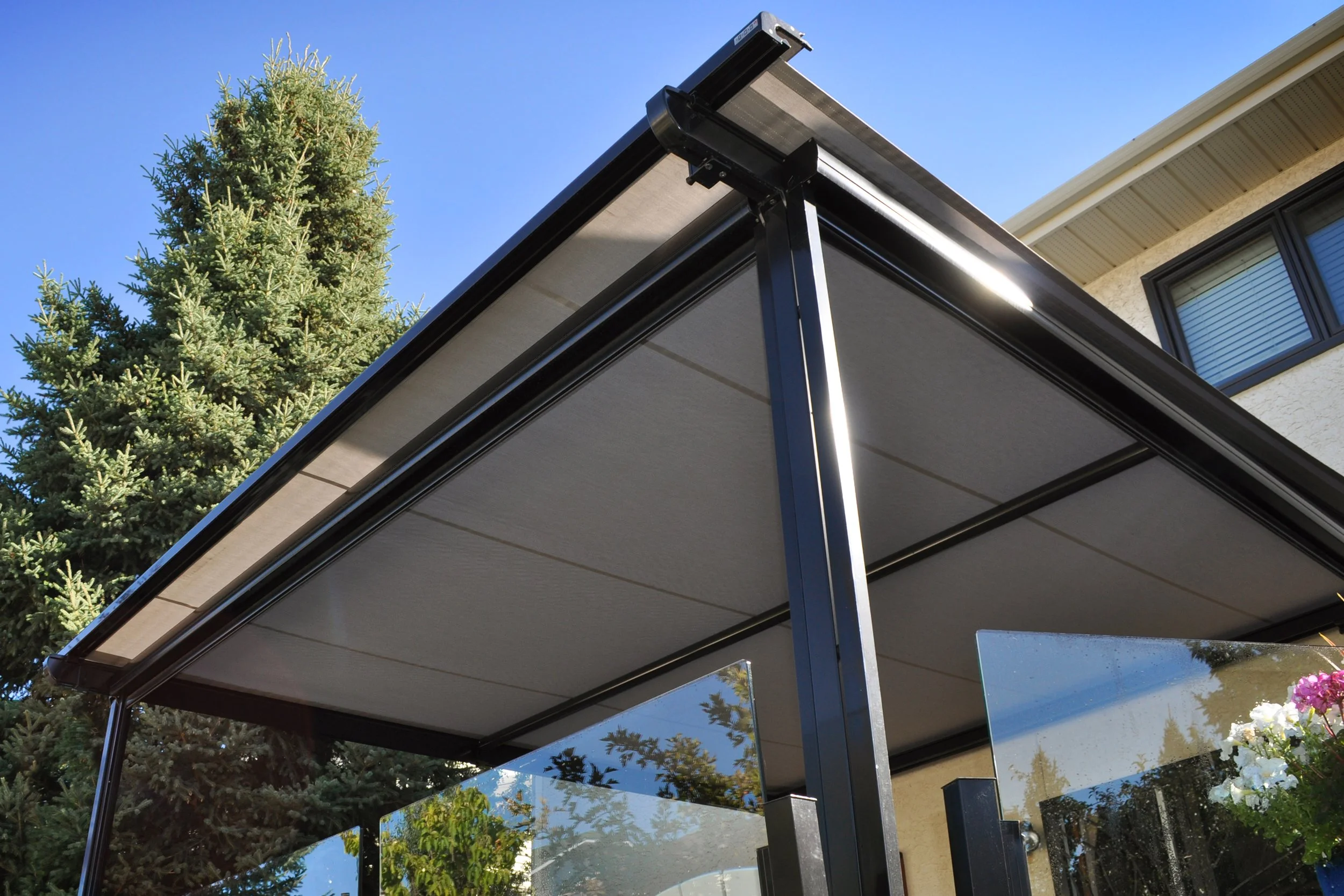 awnings-calgary-pergola-stobag-pergolino4.jpg