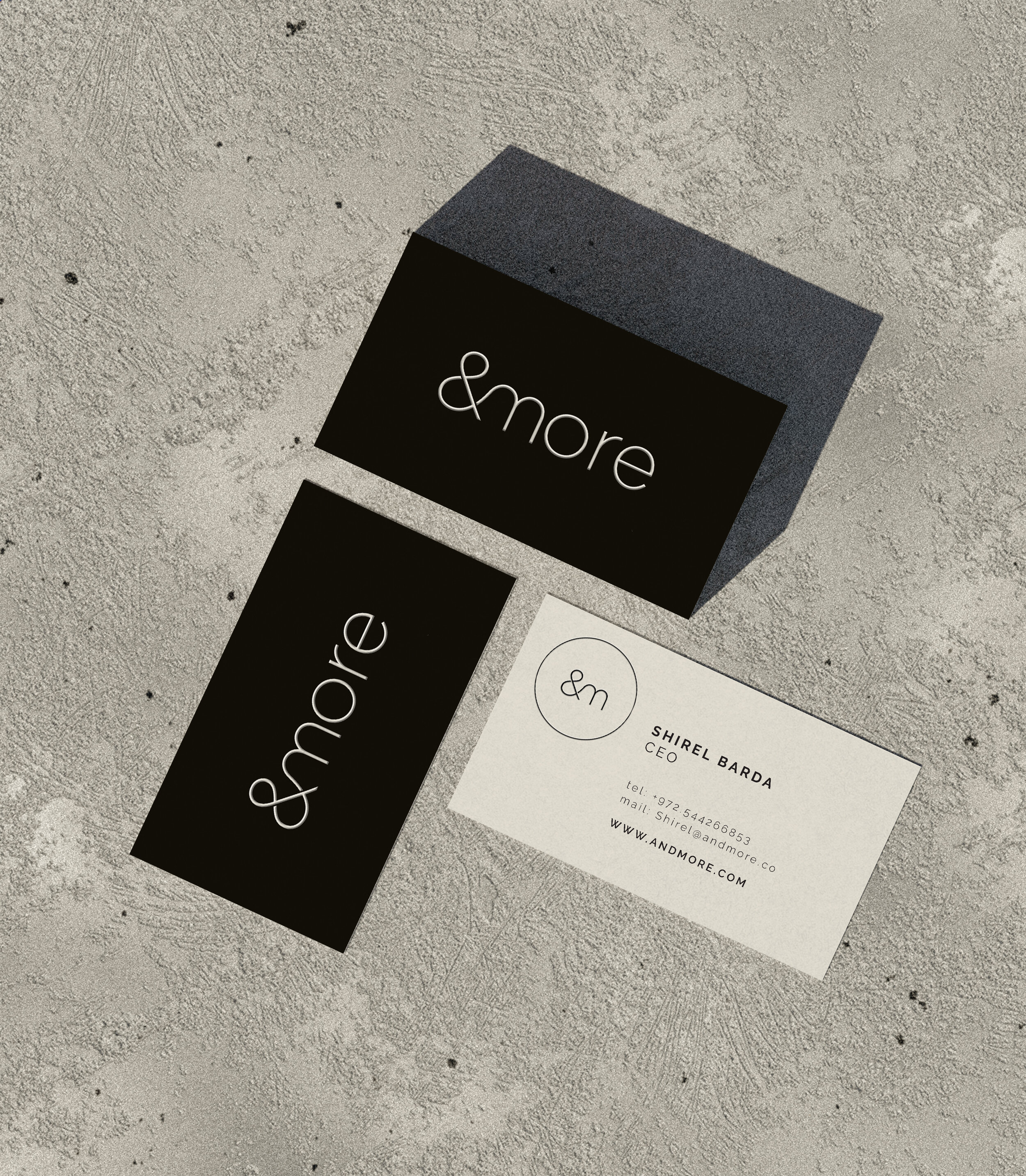 3D-Photoshop-Business_Card_Mockup-Createzoom.jpg