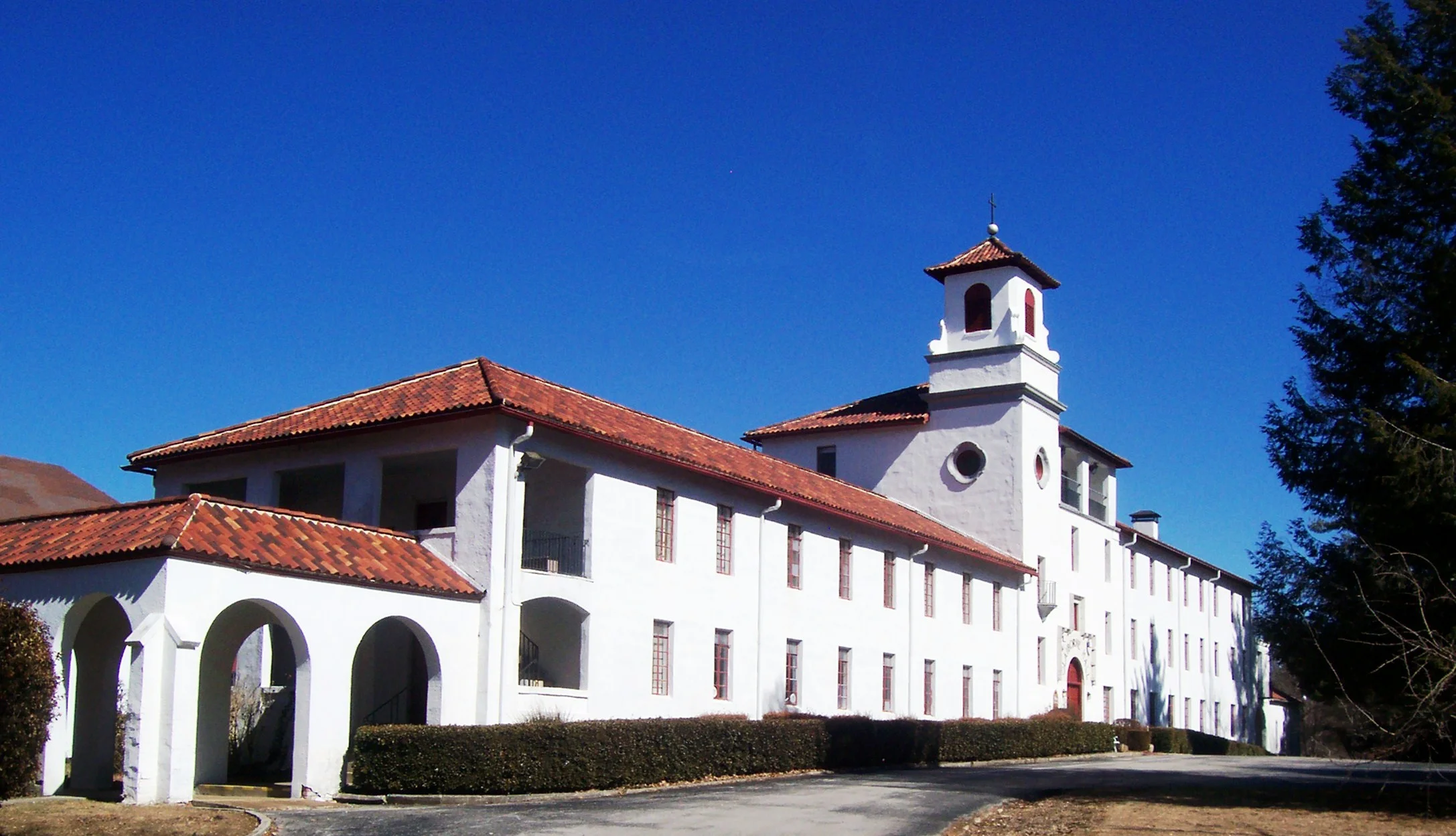 Claiborne Hall