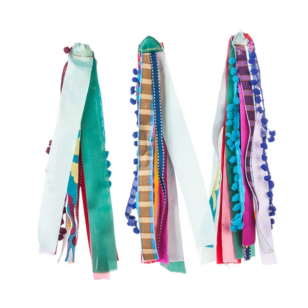 ADE030-loke-decore-aderecos-pompons-de-retalhos-coloridos.jpg