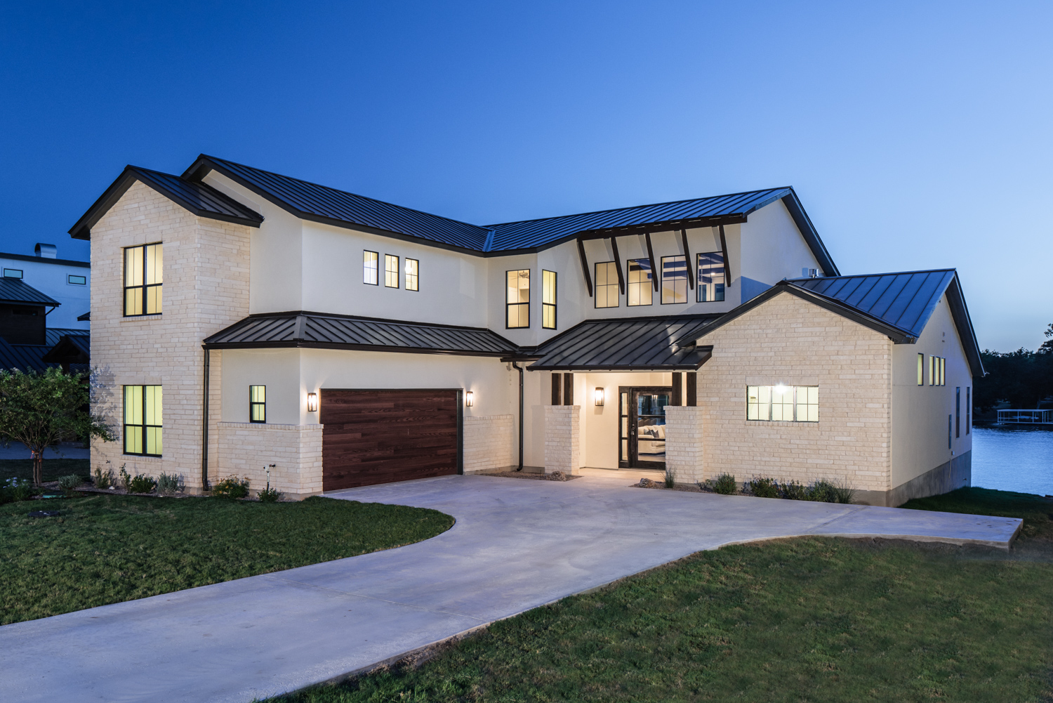 This Lake LBJ home utilizes a mix of materials. 