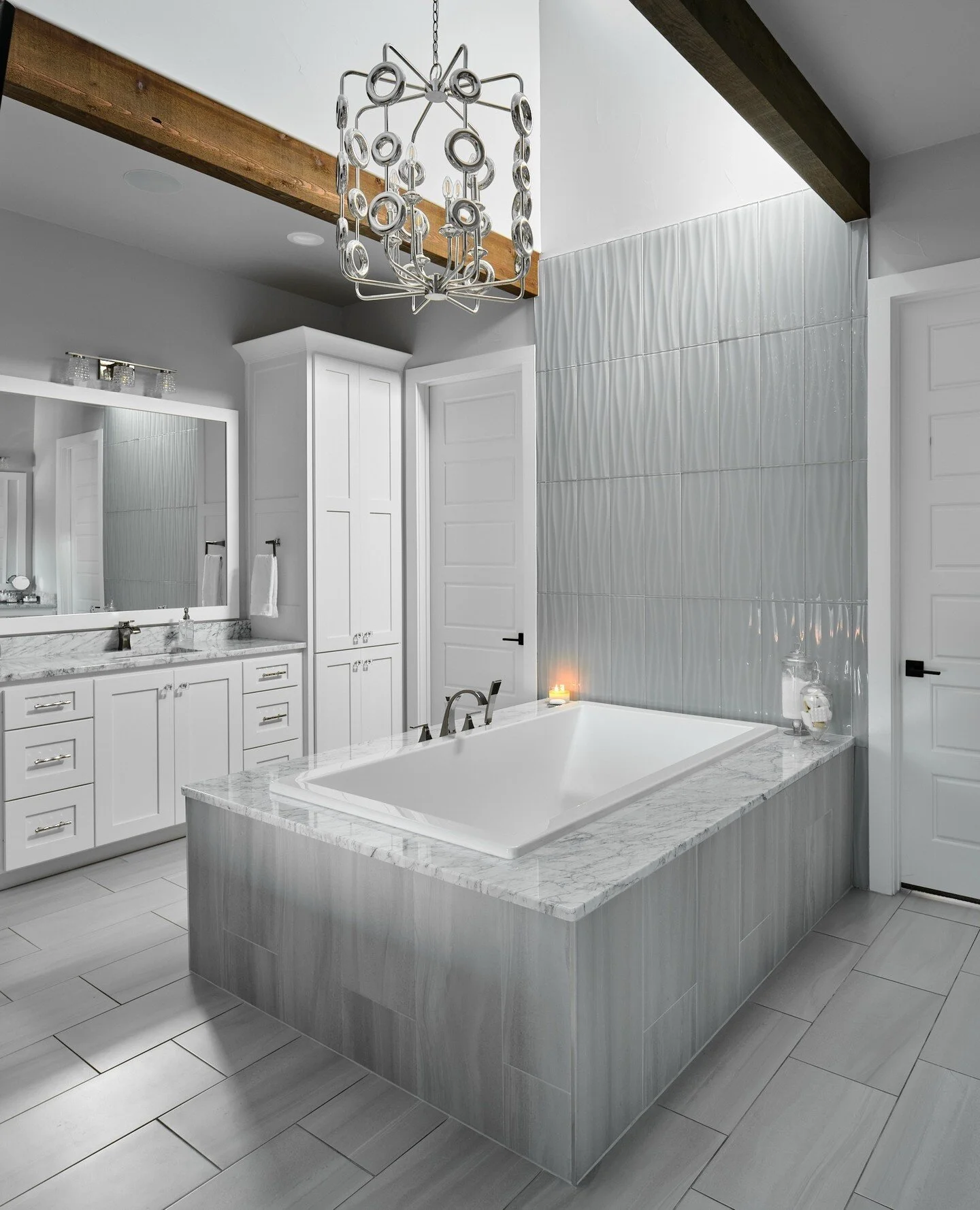 The clean lines and minimalist design of this modern master bathroom make it a true oasis of calm. ⁠
.⁠
.⁠
.⁠
#masterbathroom #modernbathroom #minimalism #bathroomdesign #relaxation #luxuryhomes #homedesign #builder&quot;