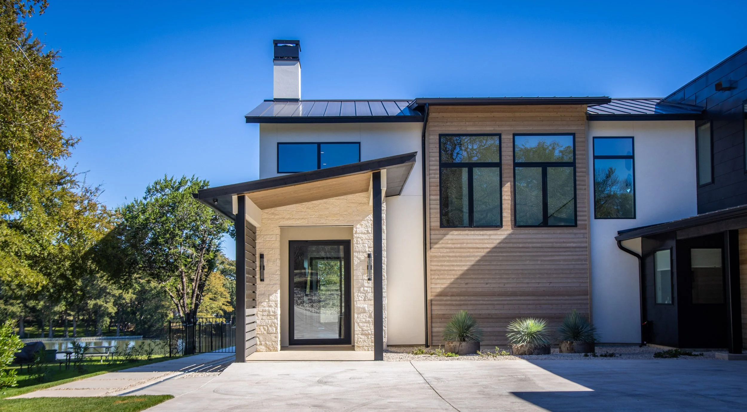 1_526 Schumann's Beach_Kieth Wing Custom Homes_Fossum Studios_1Z1A9834.jpg