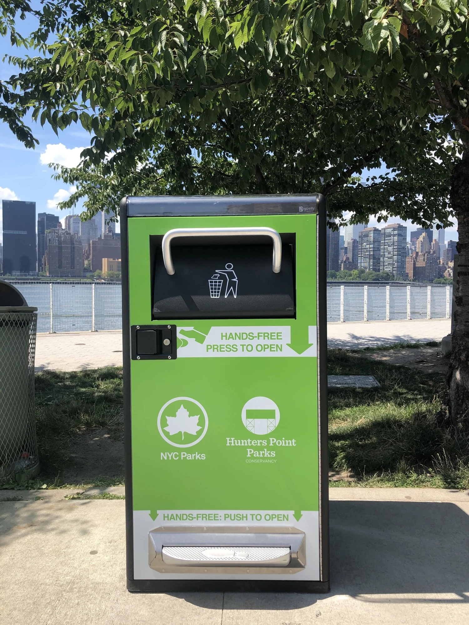 Bigbelly Trash Cans Installed in Hunters Point South Park 