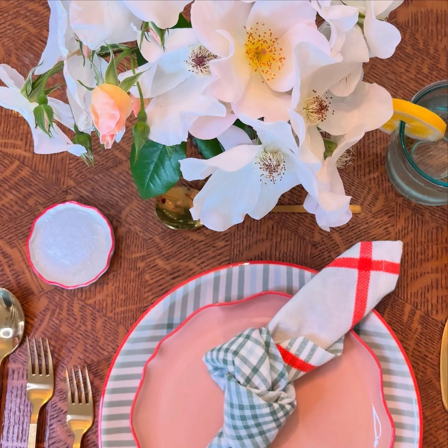 A birdy told me that this bright pinky-orange color is trending this year. Glad we are on point! 😅

When you plan events (or attend events as a guest), do you pay attention to the details like trendy decor elements? Or are you just there for food an