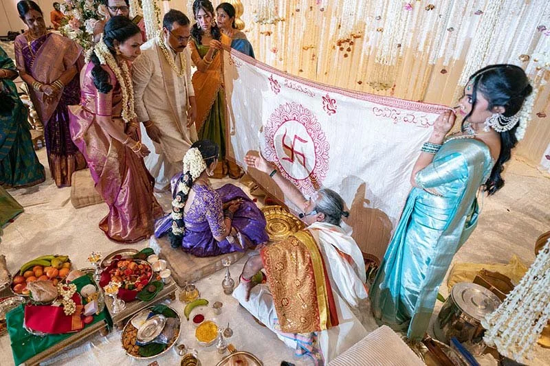Vik_Meghana_Sneak_Peeks-38.jpg