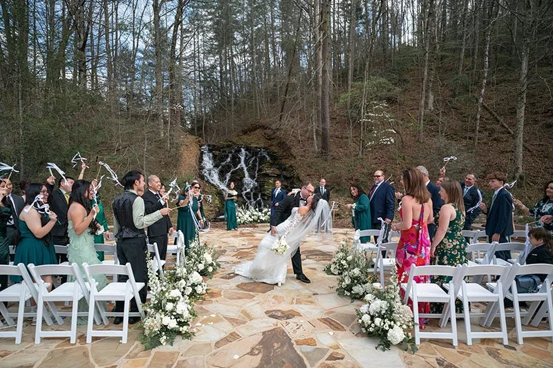 Christian_Jennifer_Wedding_Sneak_Peeks-23.jpg