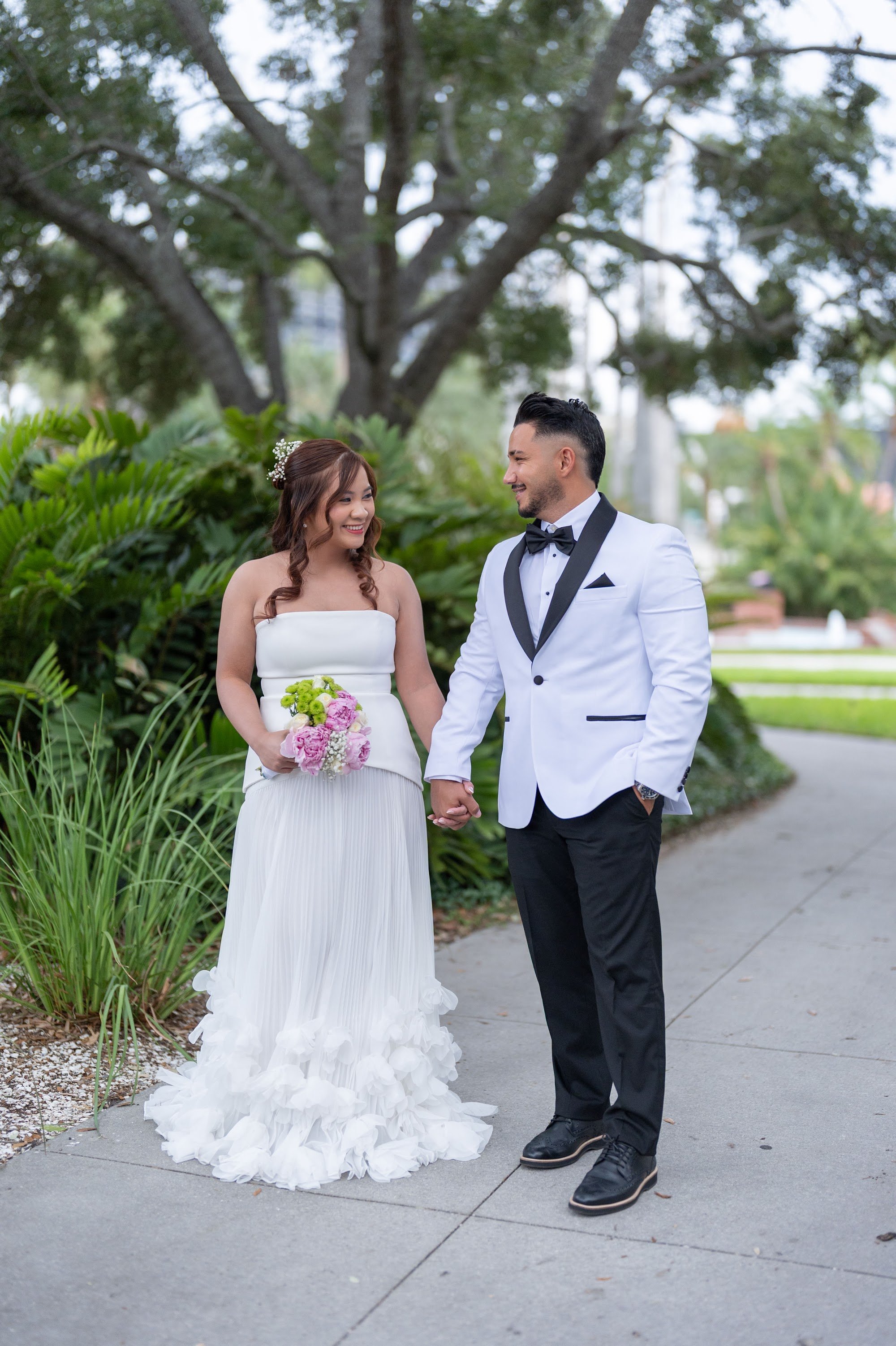 Burce and Jenny engagement session in Tampa, FL, photo 1 by Henry M Production