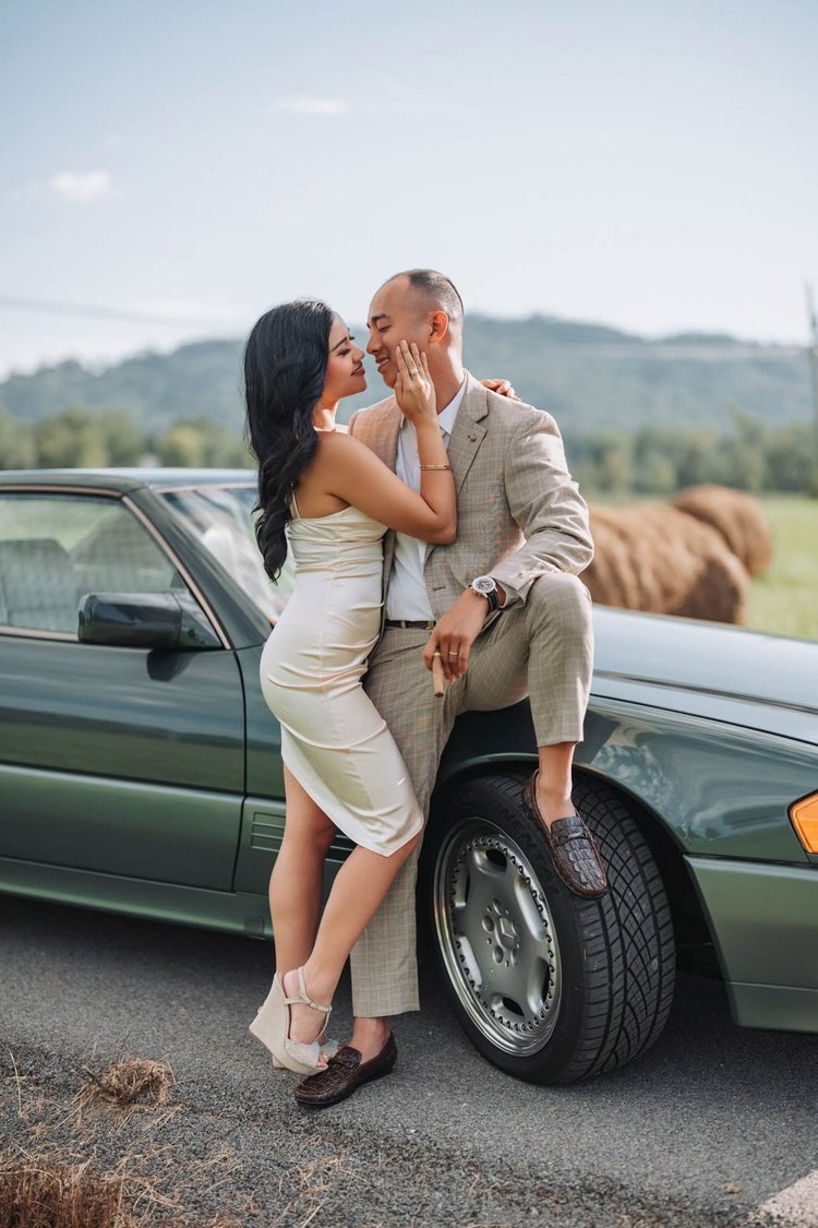 Engagement photos in the mountains with a classic car, by Henry M Production