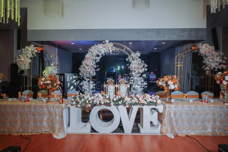 Son and My Vietnamese wedding at Milander Center, Hialeah, photo 40