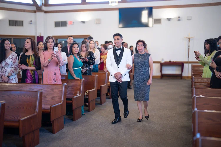 Hieu and Na Vietnamese wedding at Holy Trinity Reception Center, Maitland, photo 20