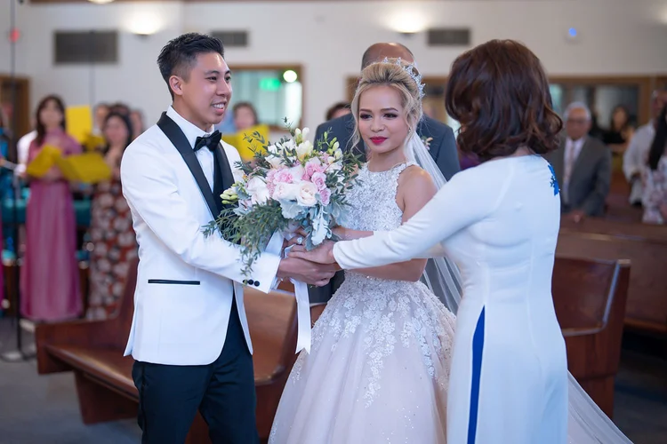 Hieu and Na Vietnamese wedding at Holy Trinity Reception Center, Maitland, photo 23
