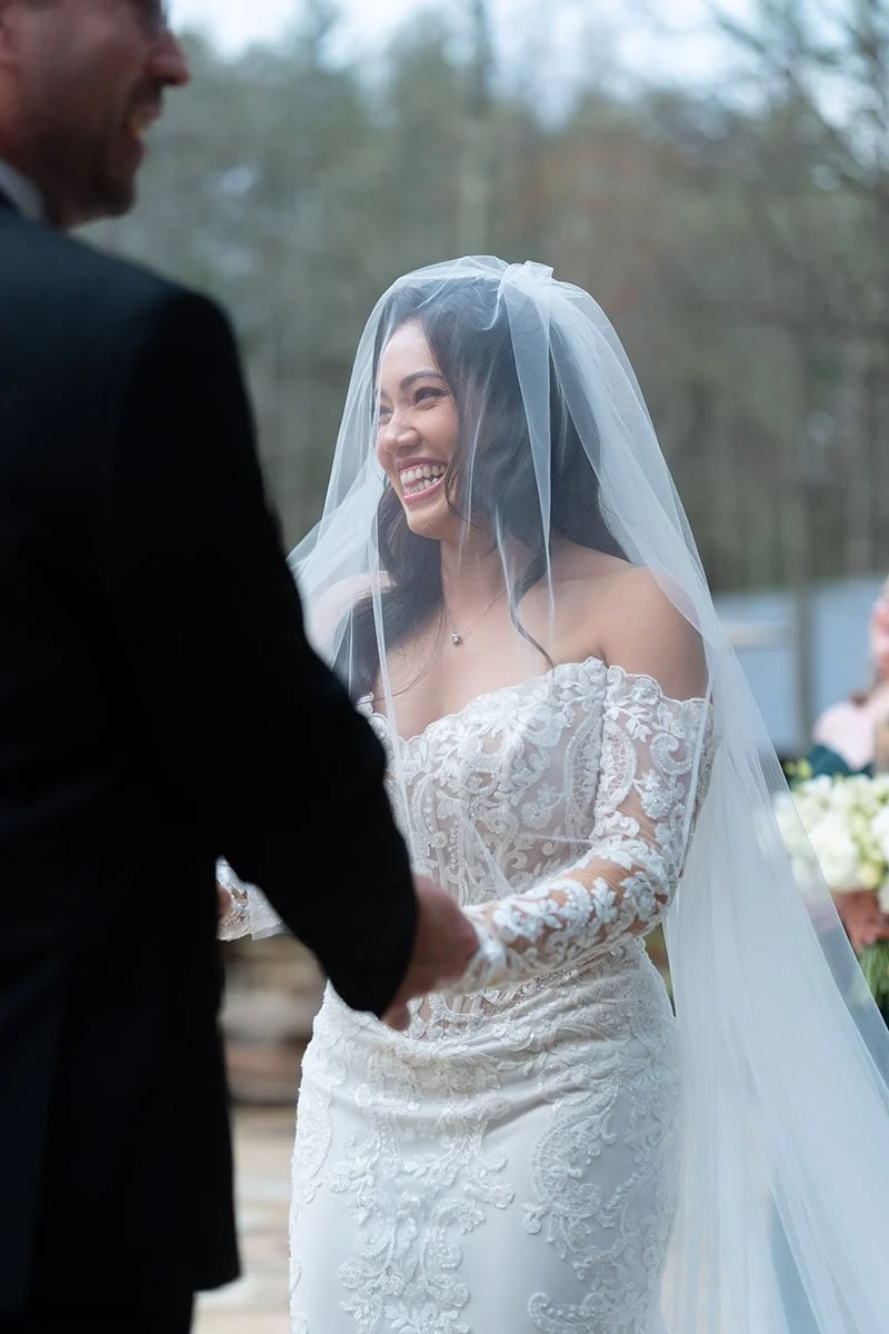 Christian_Jennifer_Wedding_Sneak_Peeks-9.jpg