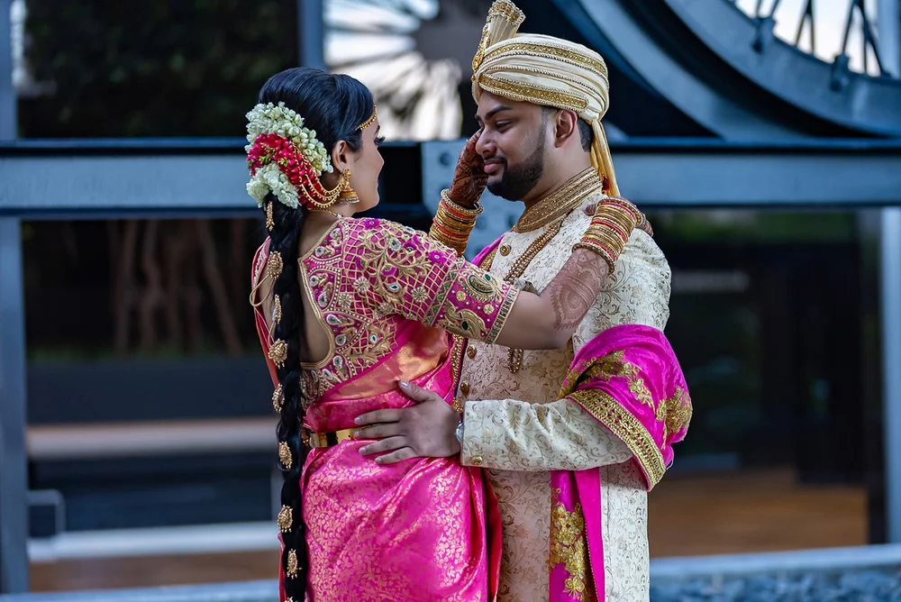 Indian bride and groom portrait in downtown Tampa by Henry M Production