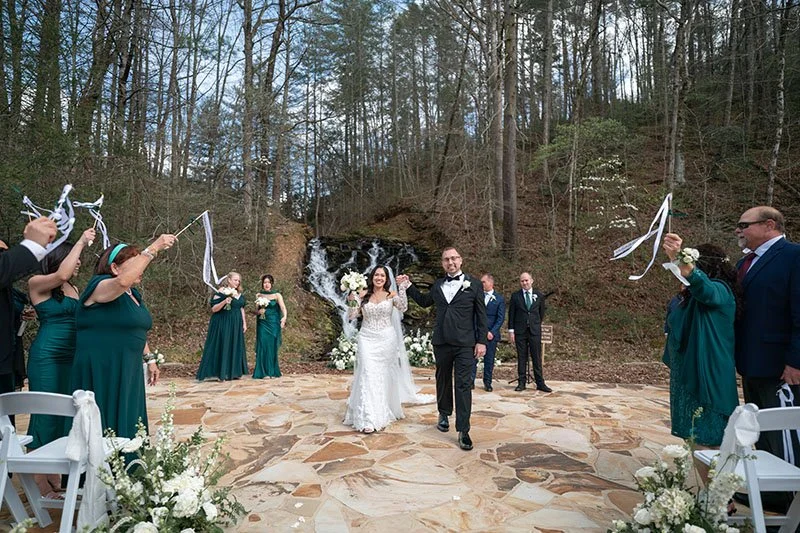 Christian_Jennifer_Wedding_Sneak_Peeks-22.jpg