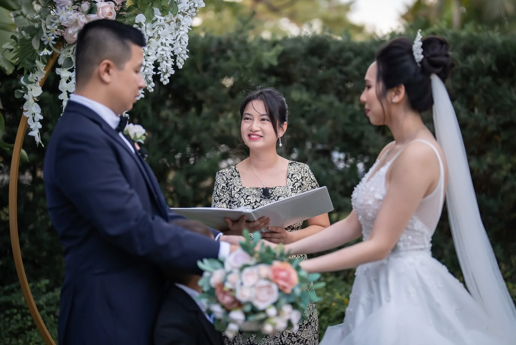 bach-trang-tampa-garden-club-wedding-44.jpg