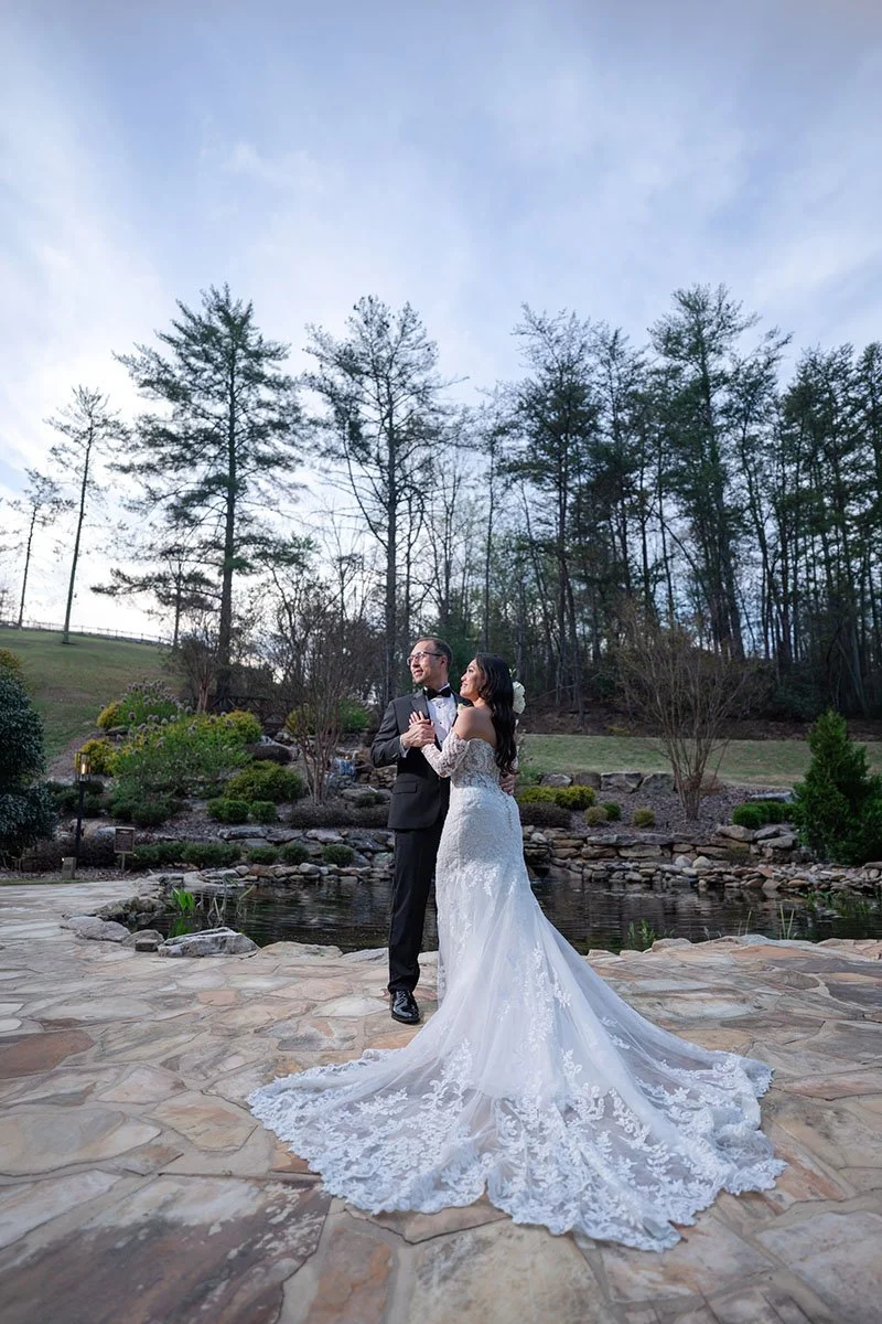 Christian_Jennifer_Wedding_Sneak_Peeks-28.jpg