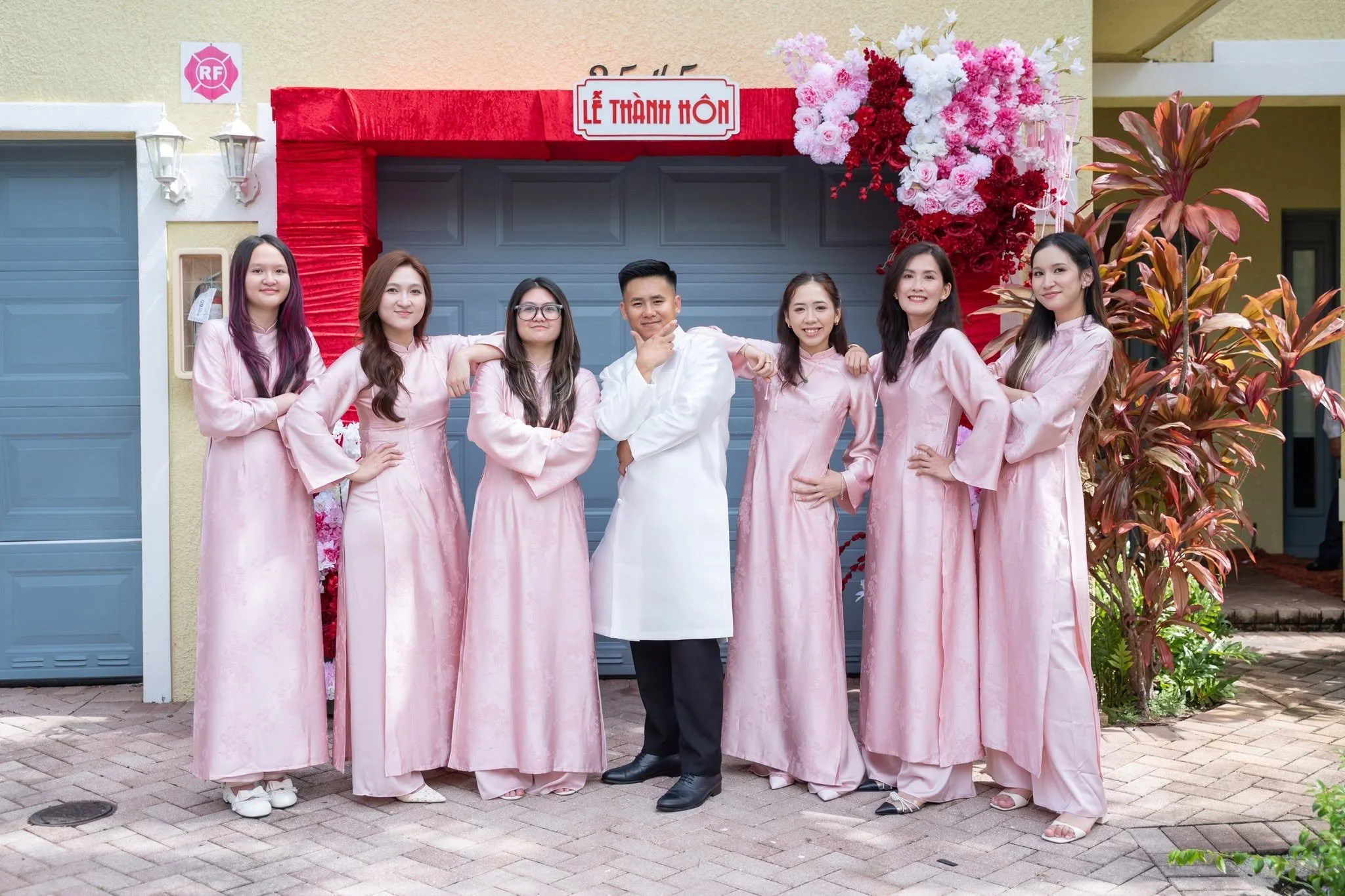Vy and Quyen Vietnamese wedding at Milander Center, Hialeah, FL, photo 17 by Henry M Production