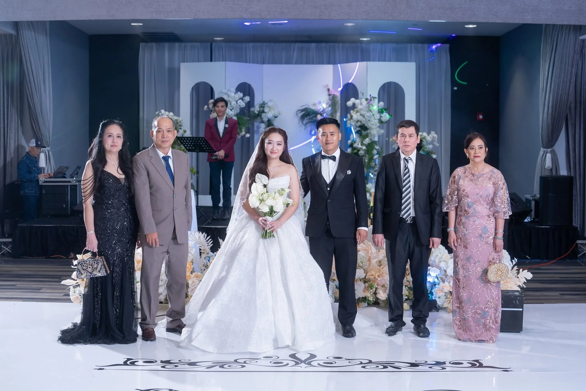 Vy and Quyen Vietnamese wedding at Milander Center, Hialeah, FL, photo 23 by Henry M Production