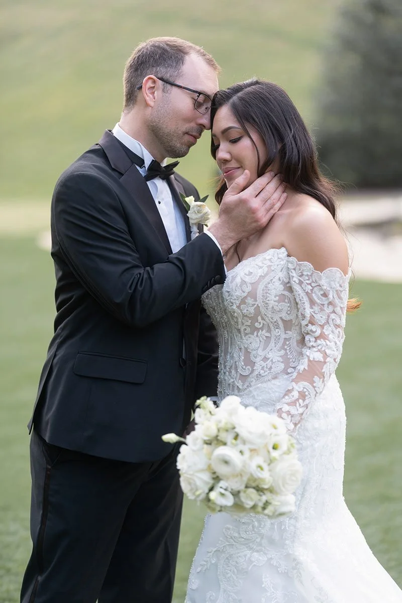 Christian_Jennifer_Wedding_Sneak_Peeks-26.jpg