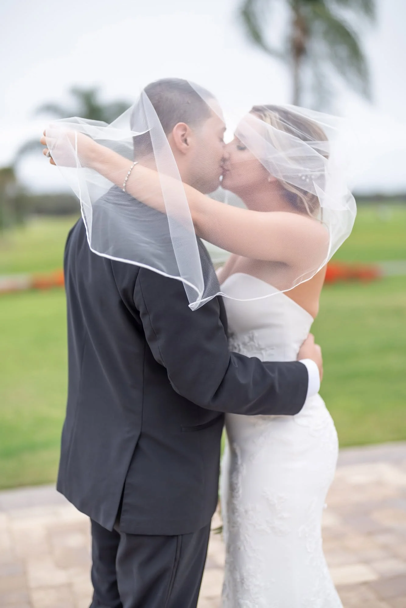 chris-emily-vineyards-country-club-35.jpg